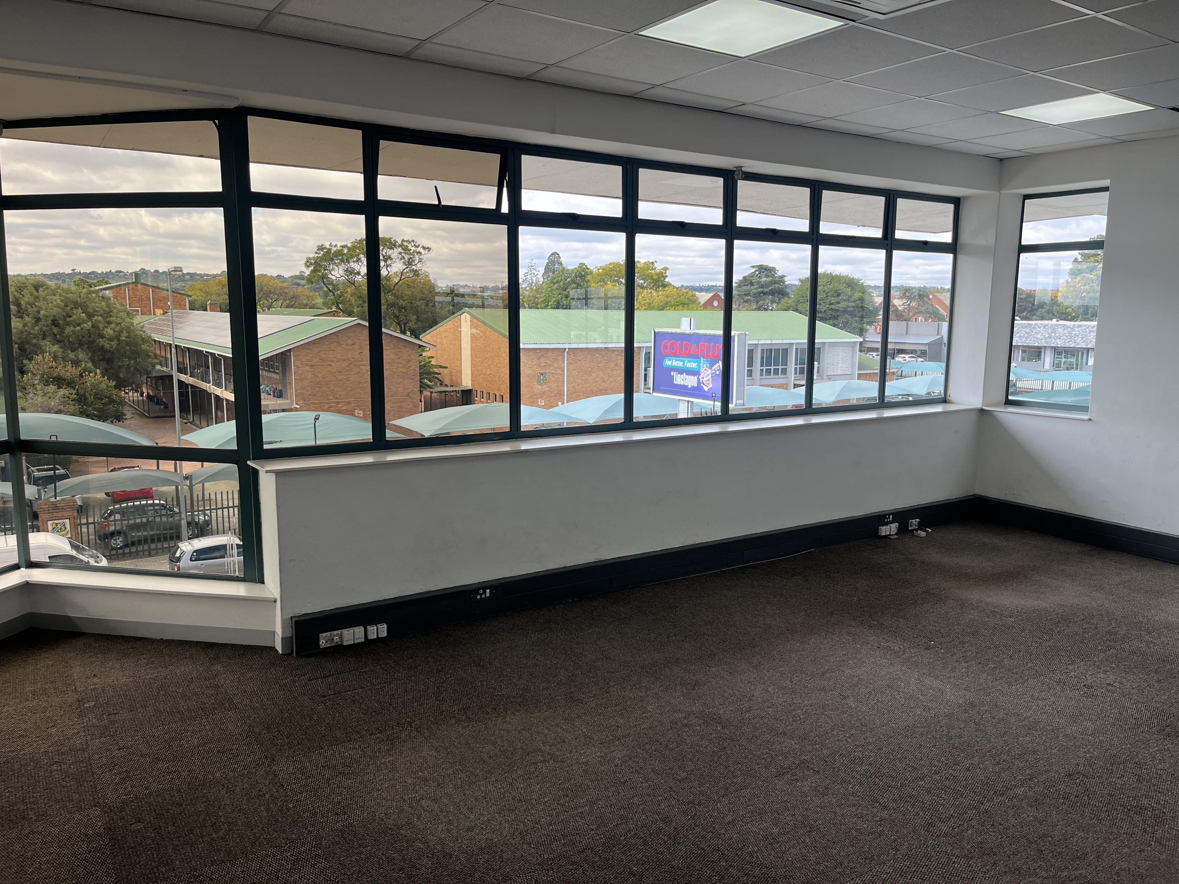 261m² Office Space to rent at 371 Rivonia Boulevard in Rivonia