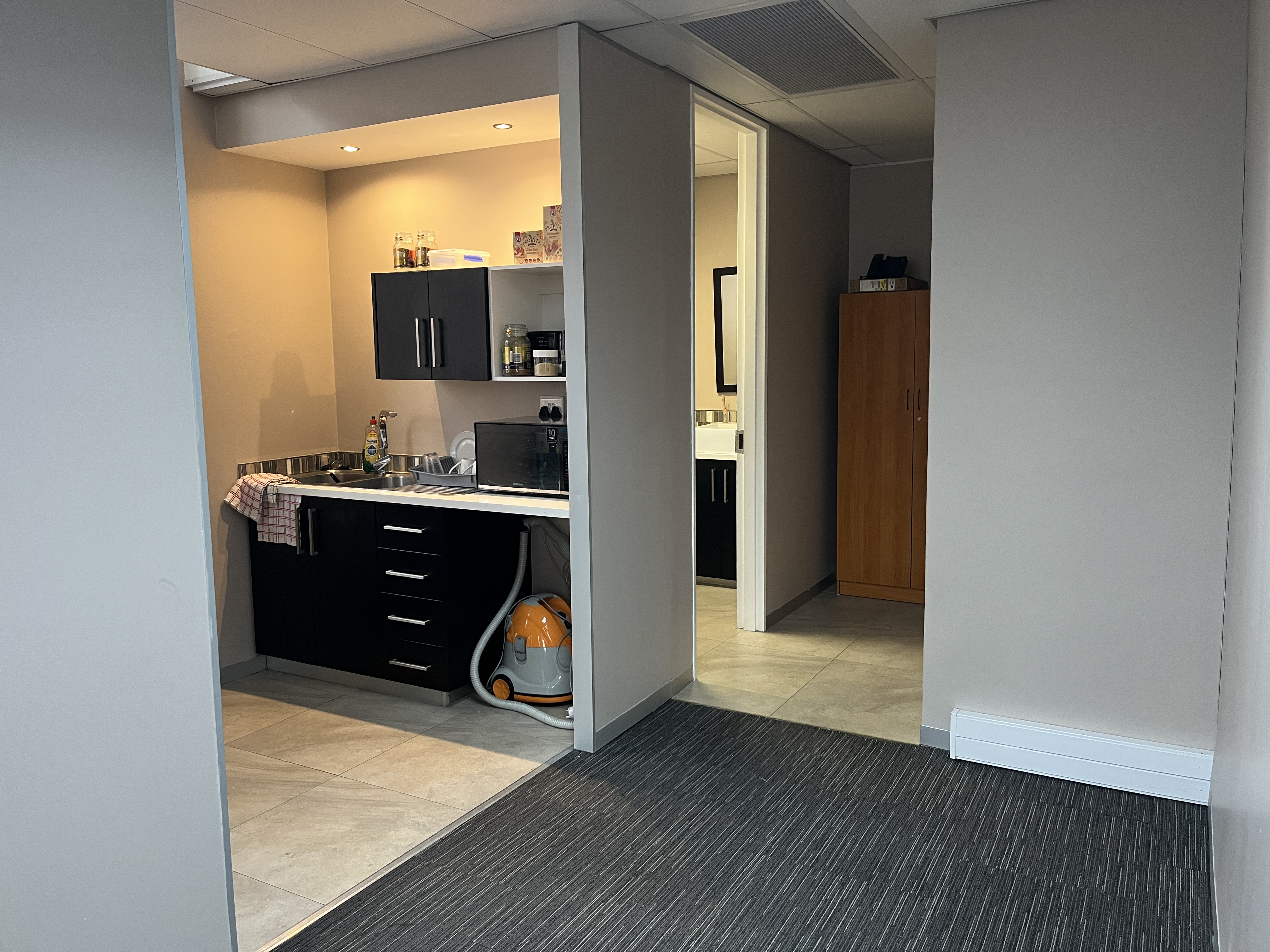 117m² Office Space to rent at Mulberry Hill Office Park in Dainfern