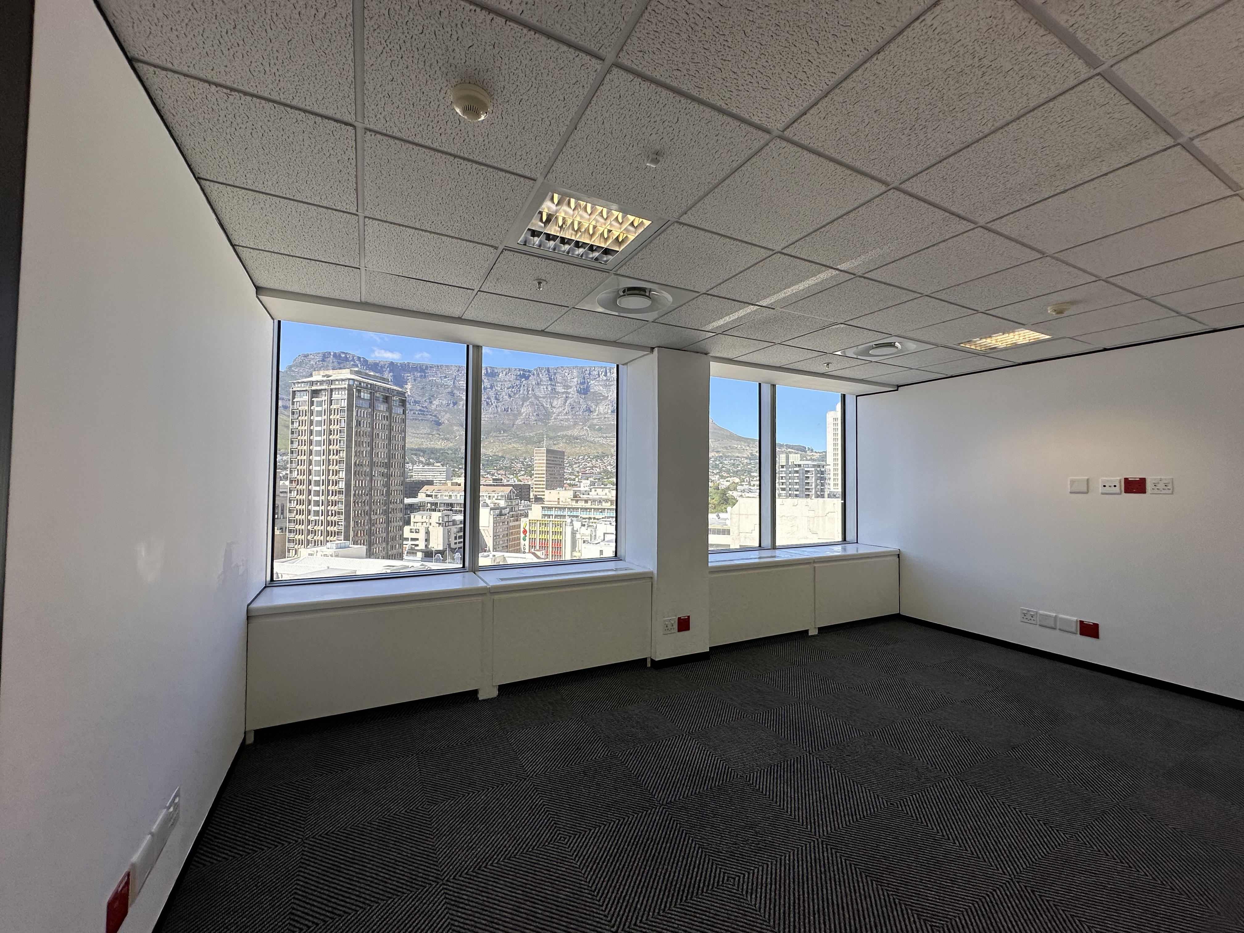 435m² Office Space to rent at SA Reserve Bank Building in Cape Town CBD