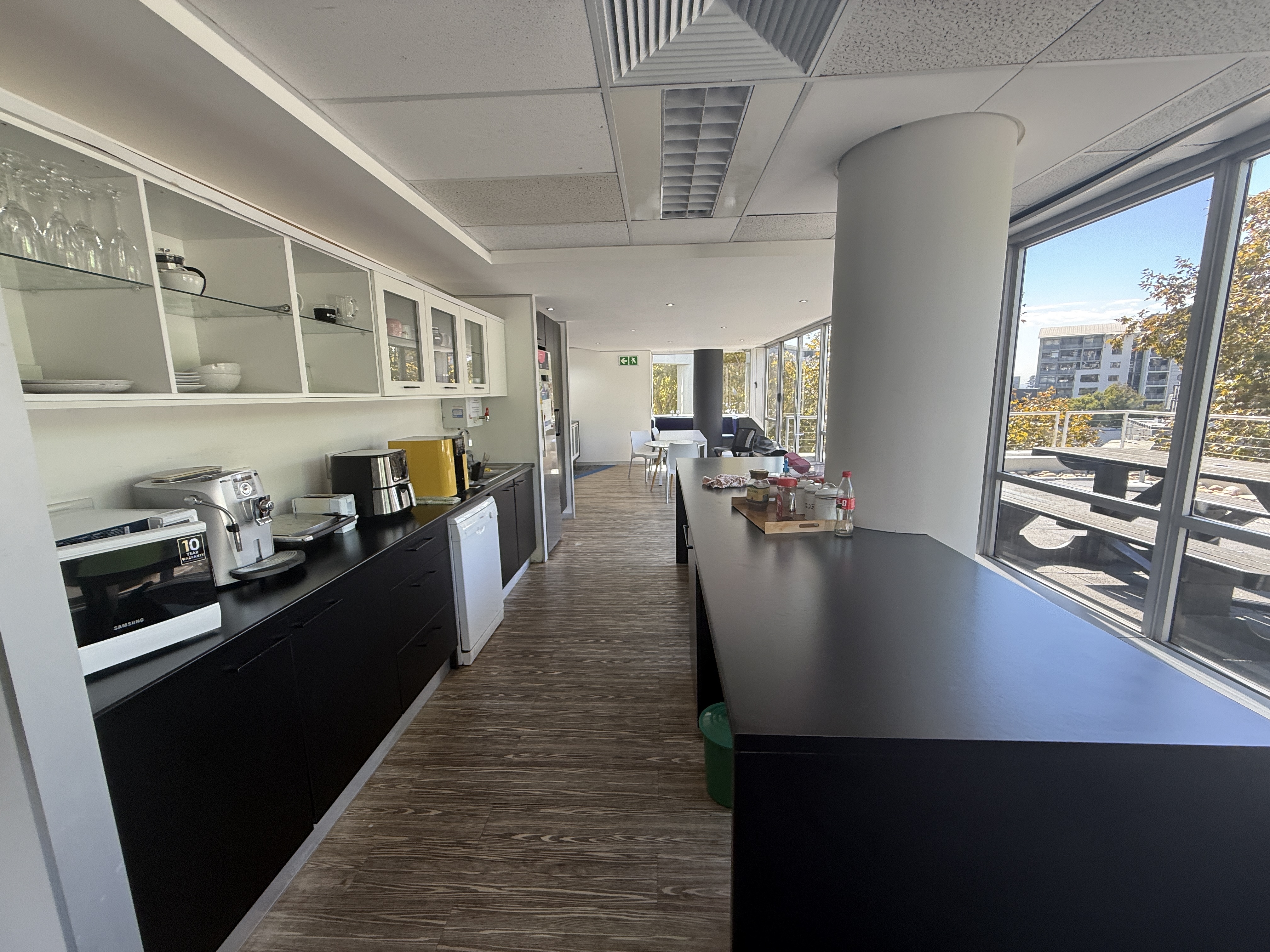 653m² Office Space to rent at Sunclare in Claremont