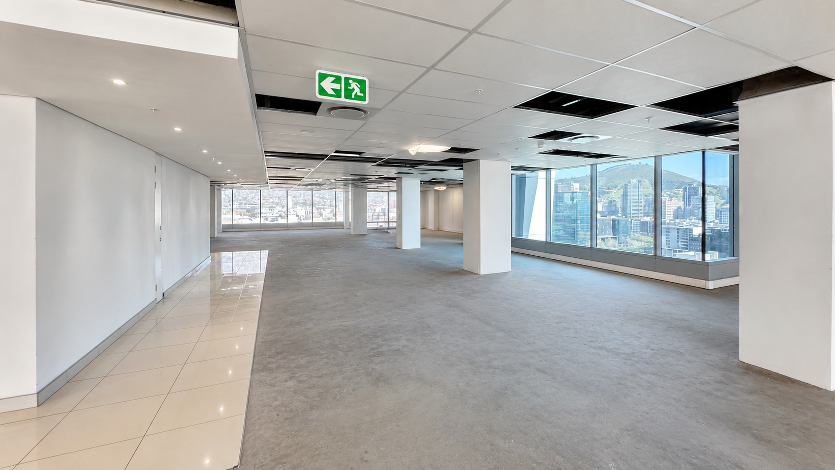 1 660m² Office Space to rent at The Halyard in Foreshore
