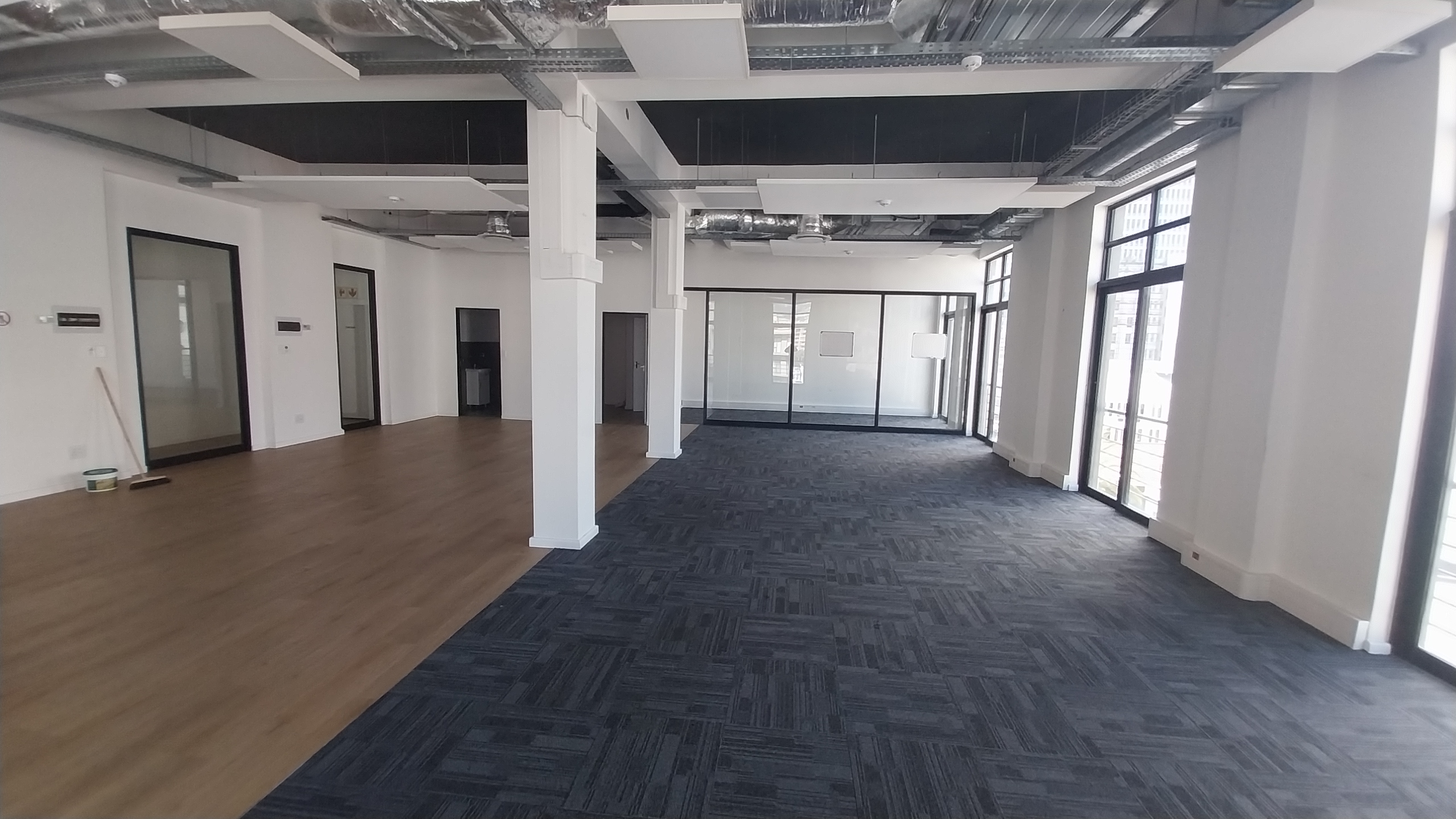 215m² Office Space to rent at 172 Long Street in Cape Town CBD