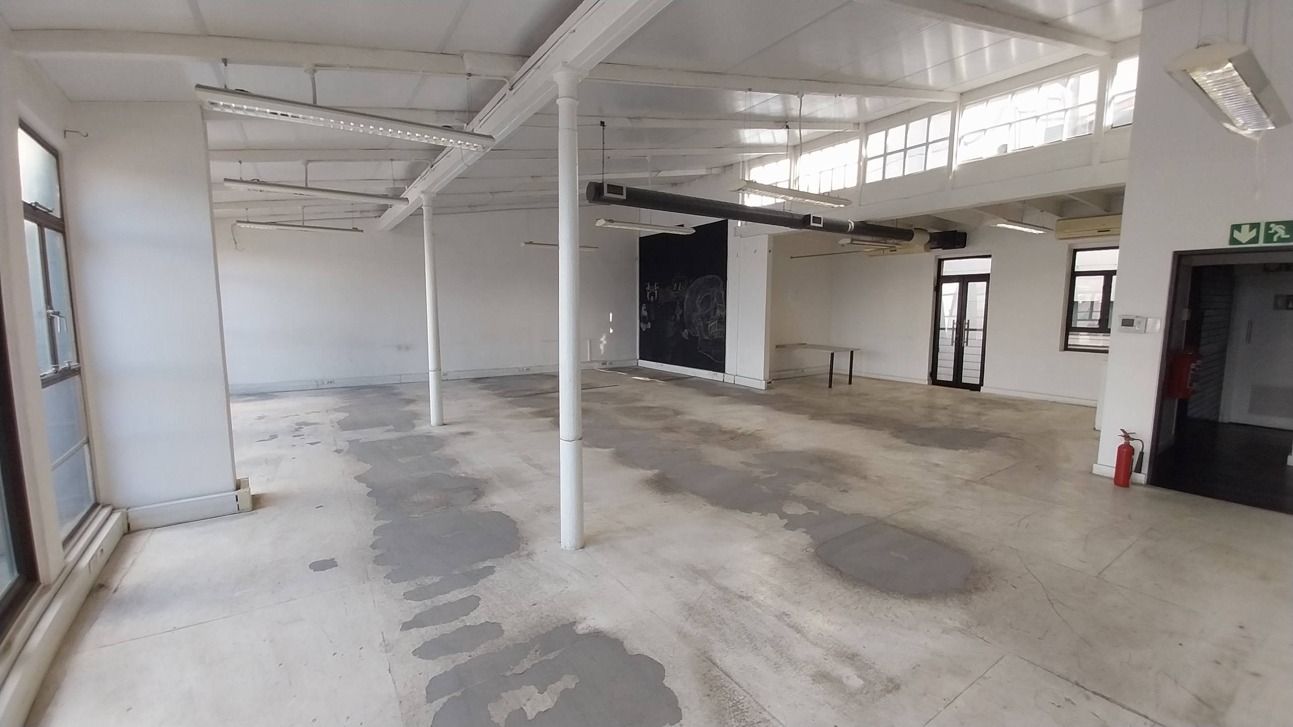195m² Office Space to rent at 32 St Georges Mall in Cape Town CBD