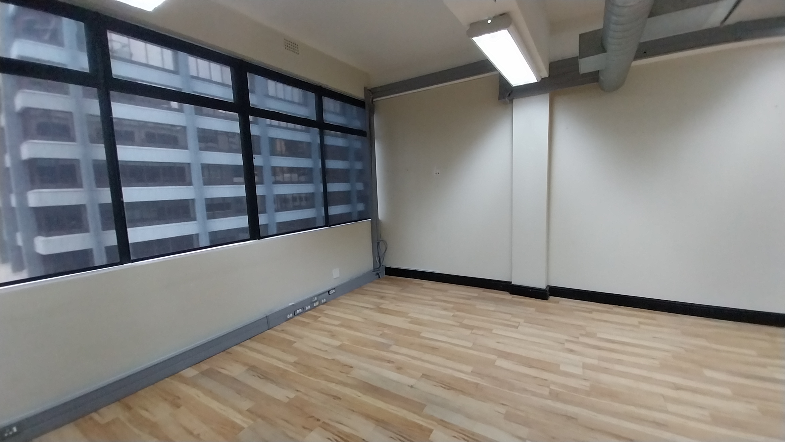 124m² Office Space to rent at 4 Loop Street in Cape Town CBD