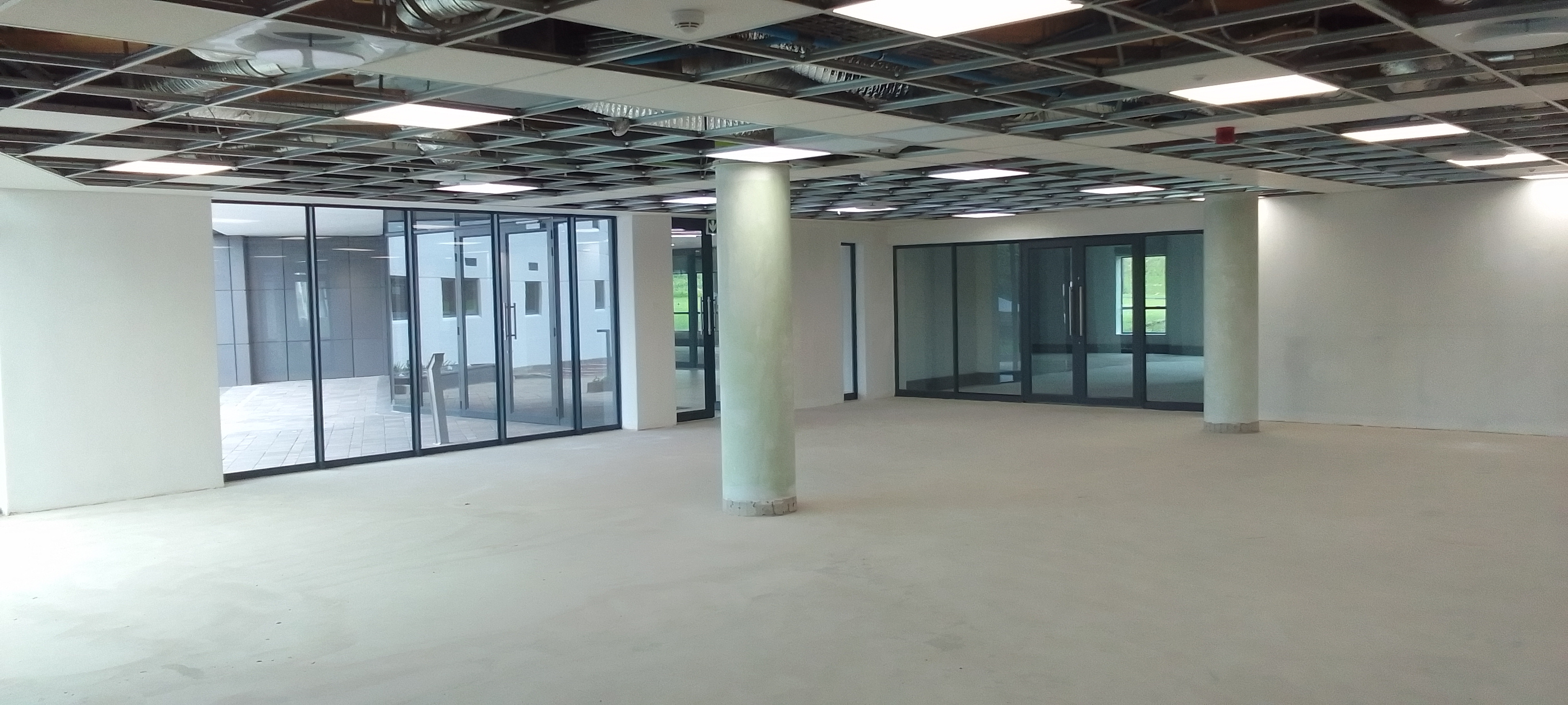 1 767m² Office Space to rent at Cascade Close in Vorna Valley