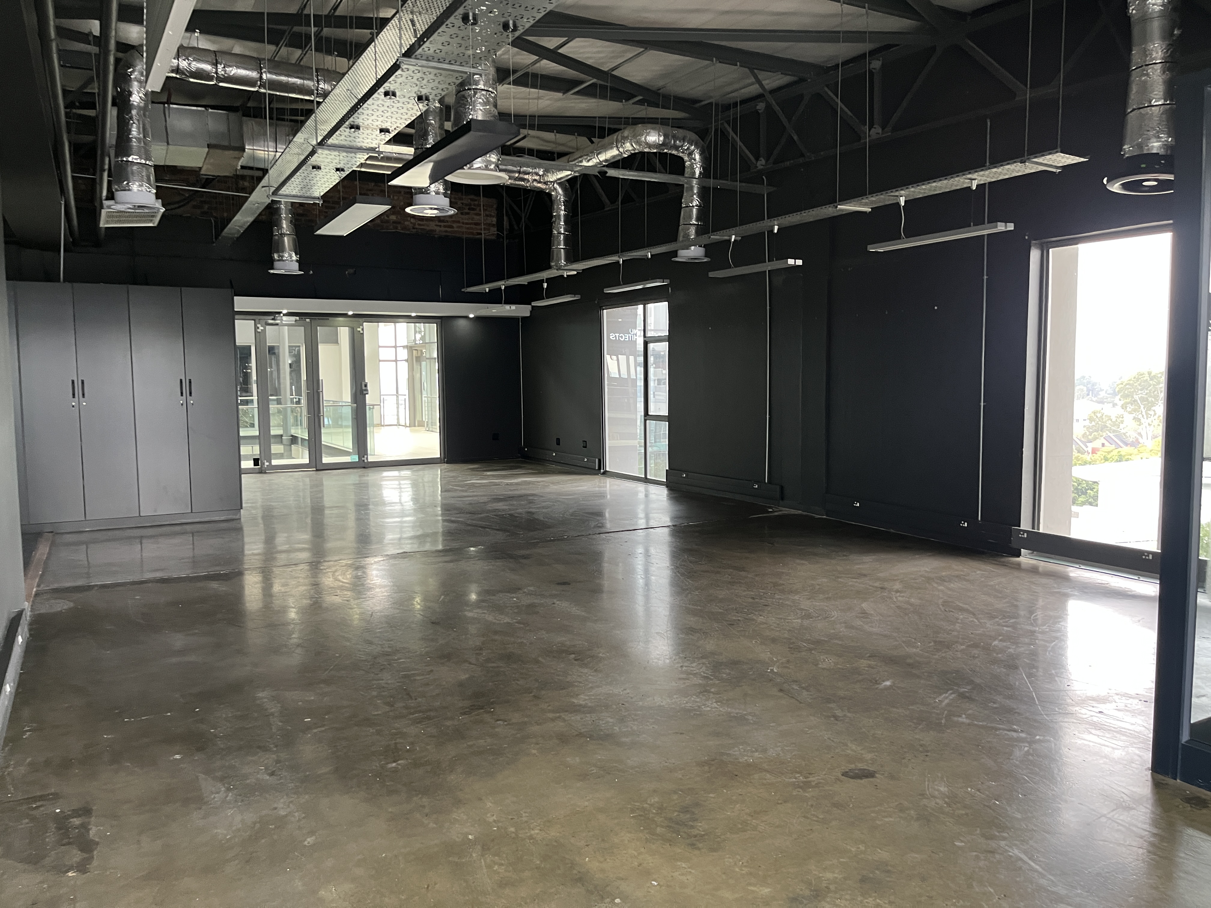 276m² Retail Shops to rent at Design Quarter Offices in Fourways