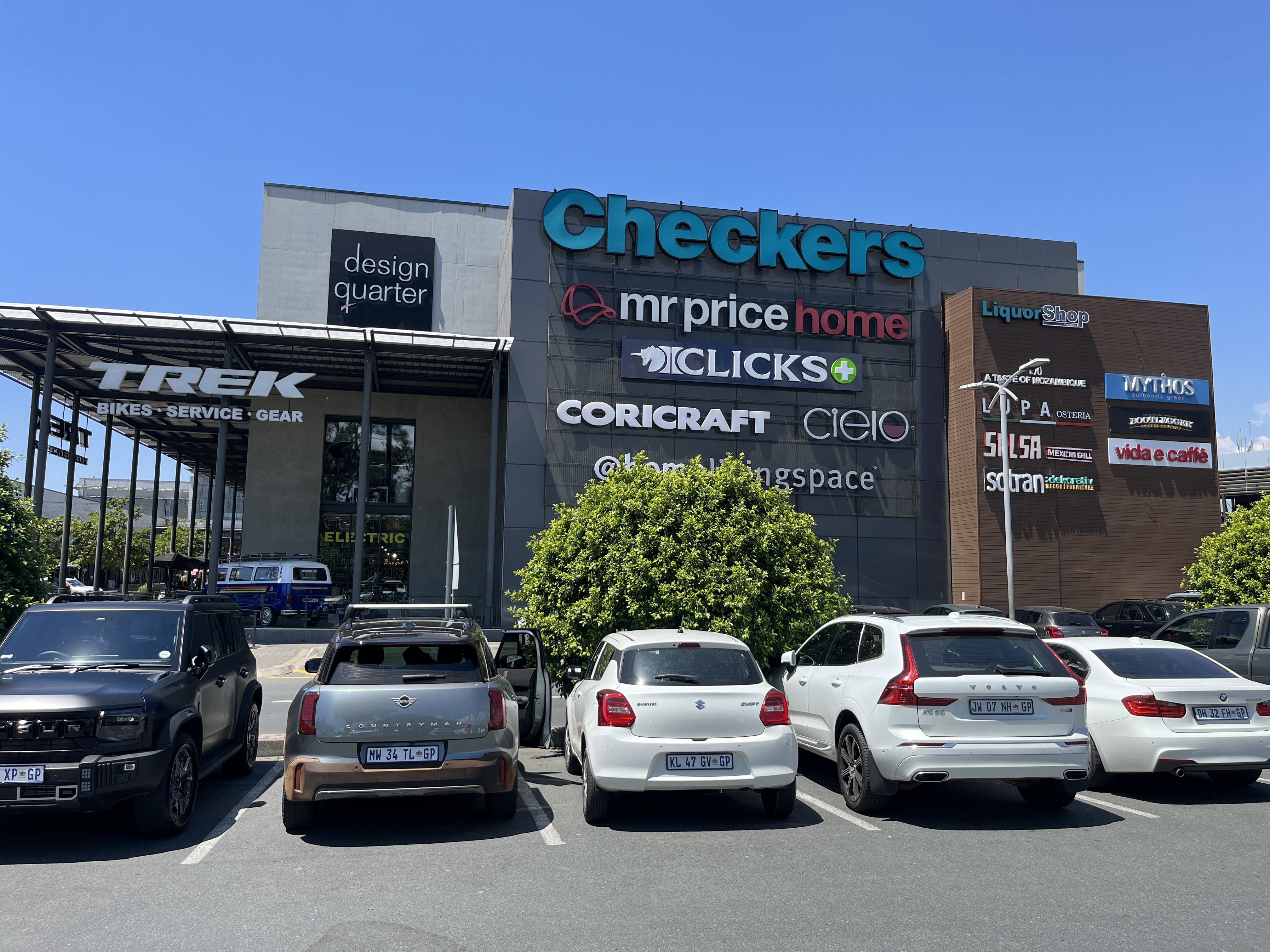 Office Space to rent at Design Quarter Retail Offices in Fourways