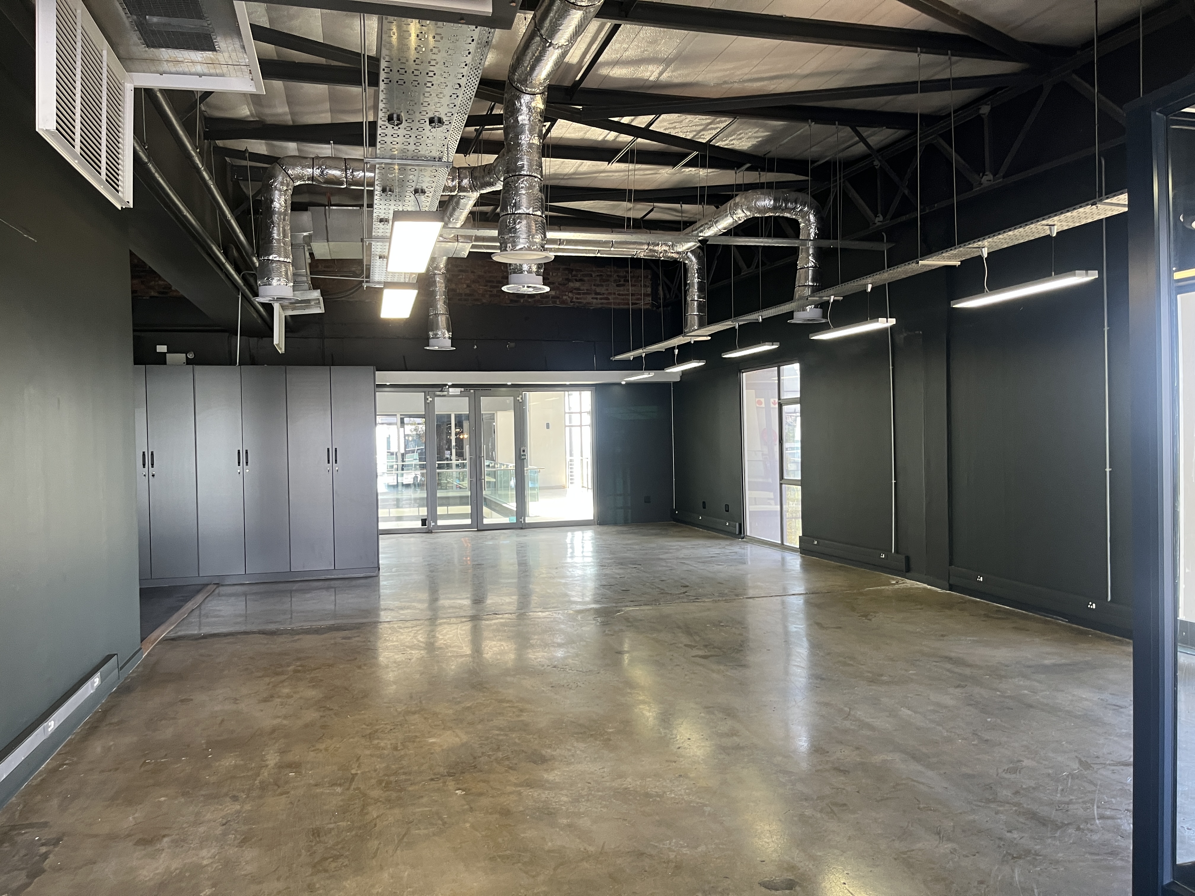 267m² Office Space to rent at Design Quarter Retail Offices in Fourways