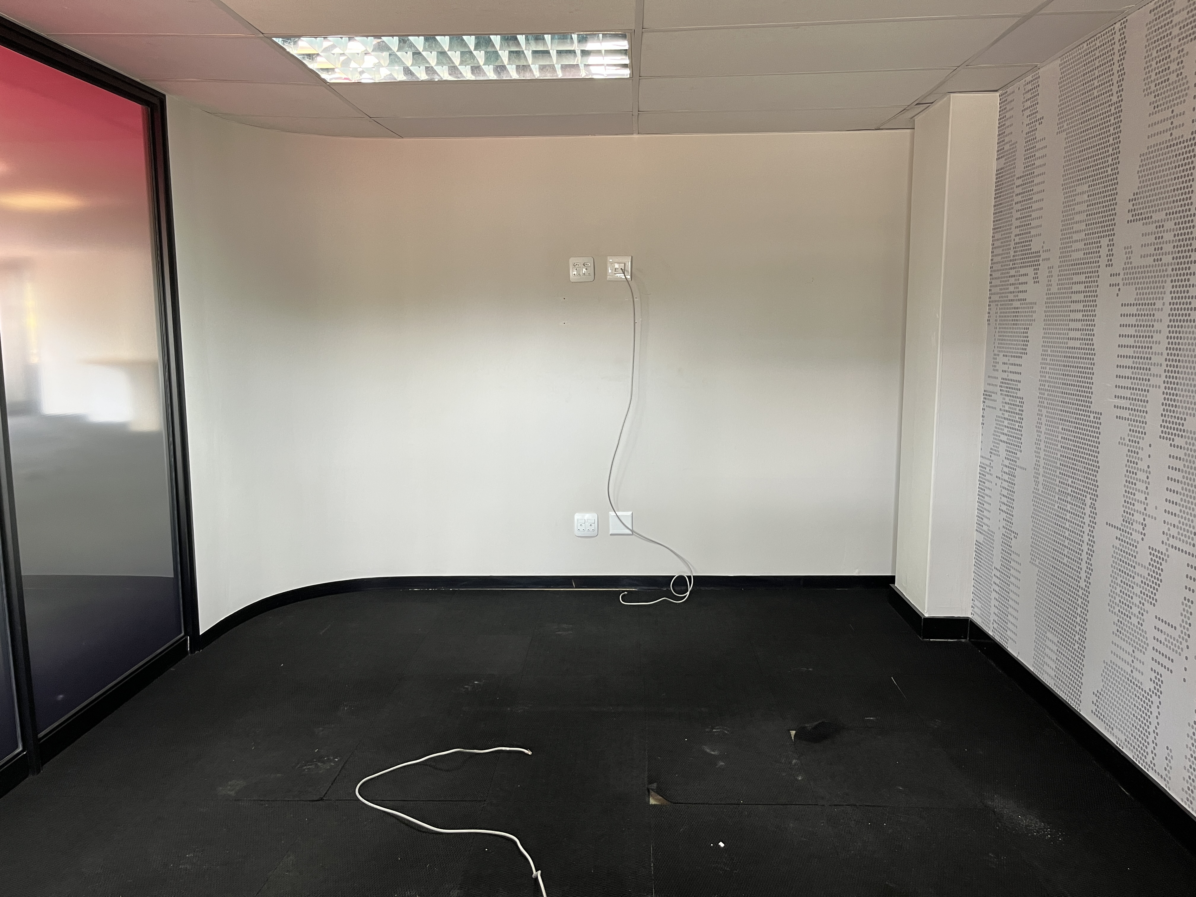 331m² Office Space to rent at Little Fourways Office Park in Magaliessig