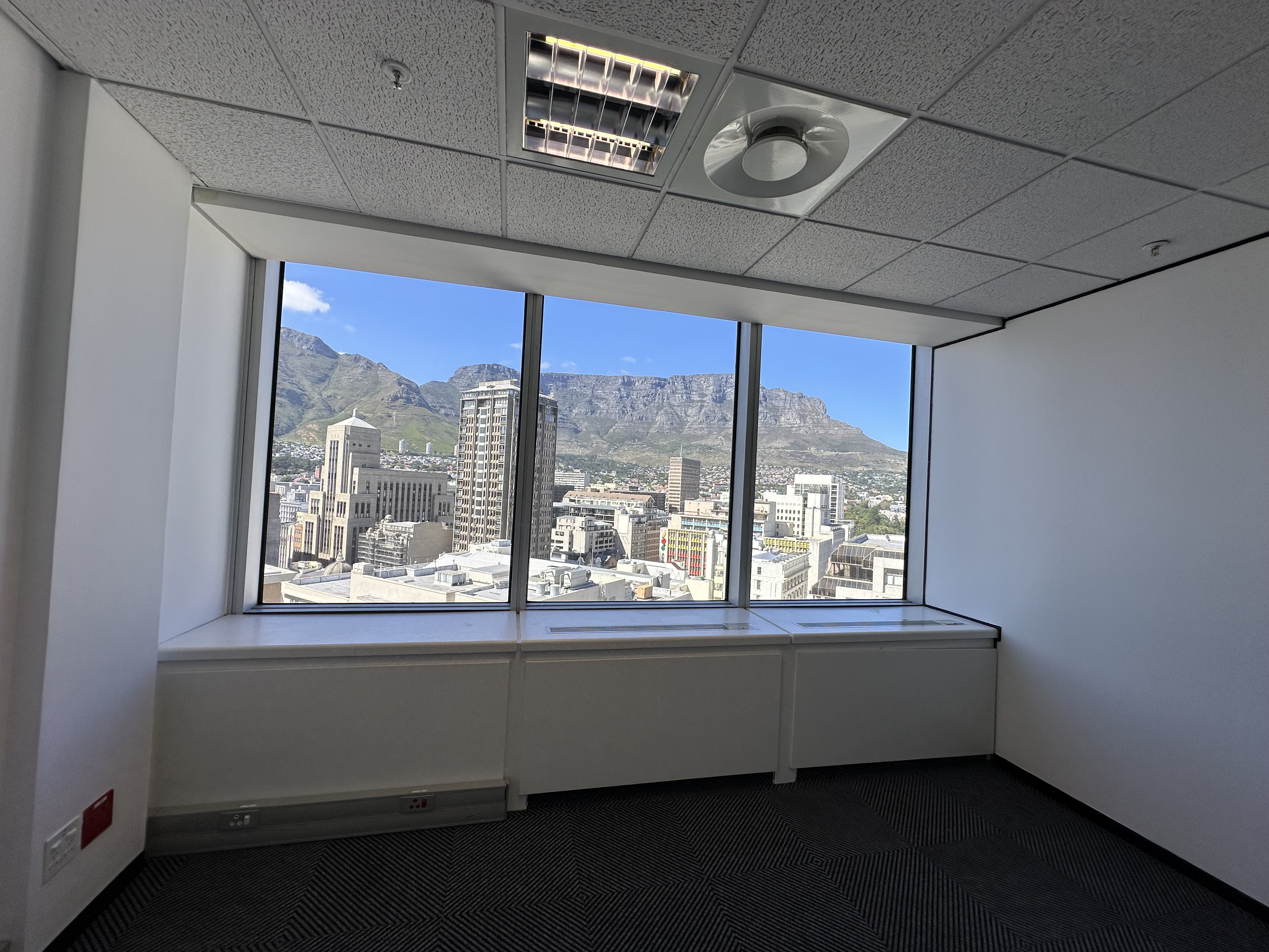 435m² Office Space to rent at SA Reserve Bank Building in Cape Town CBD