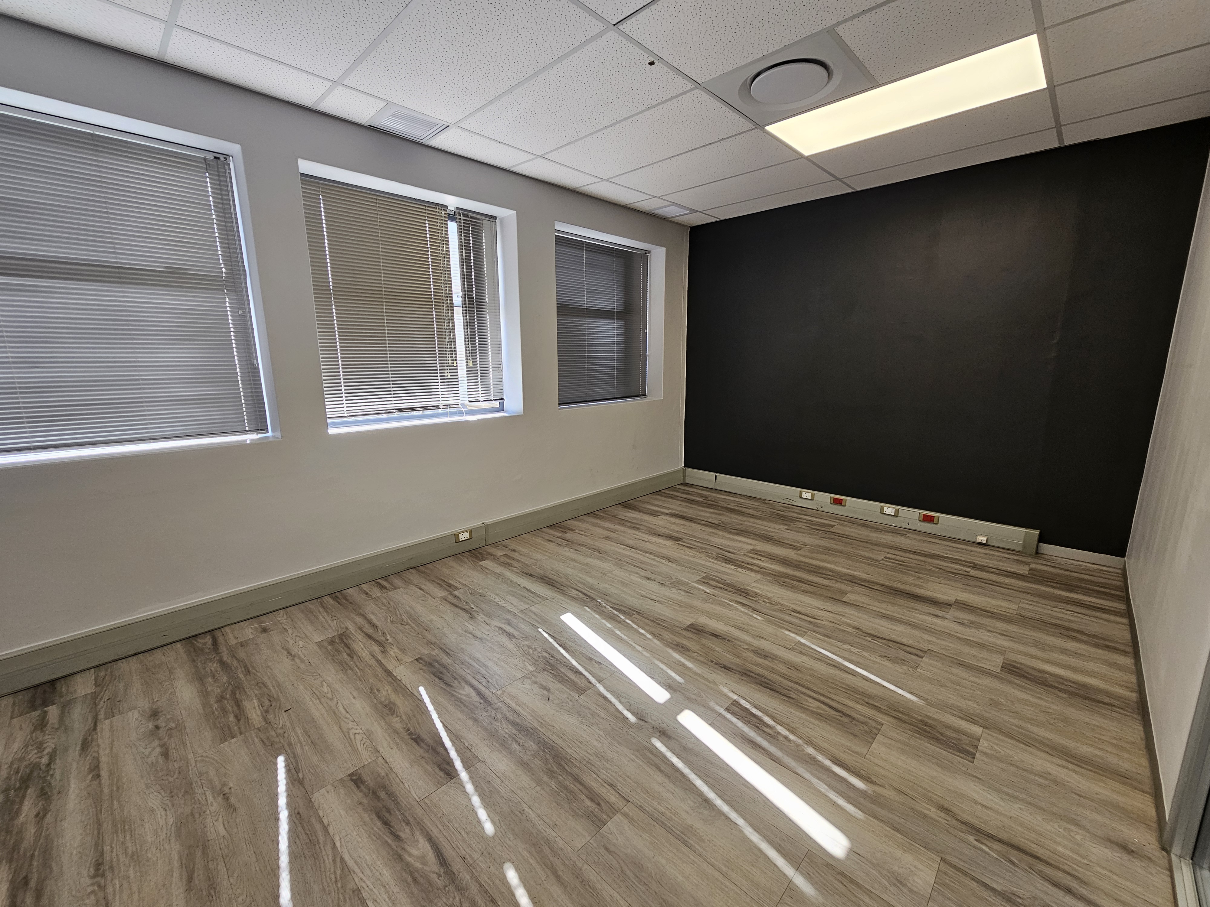 409m² Office Space to rent at Tygerberg Park in Plattekloof