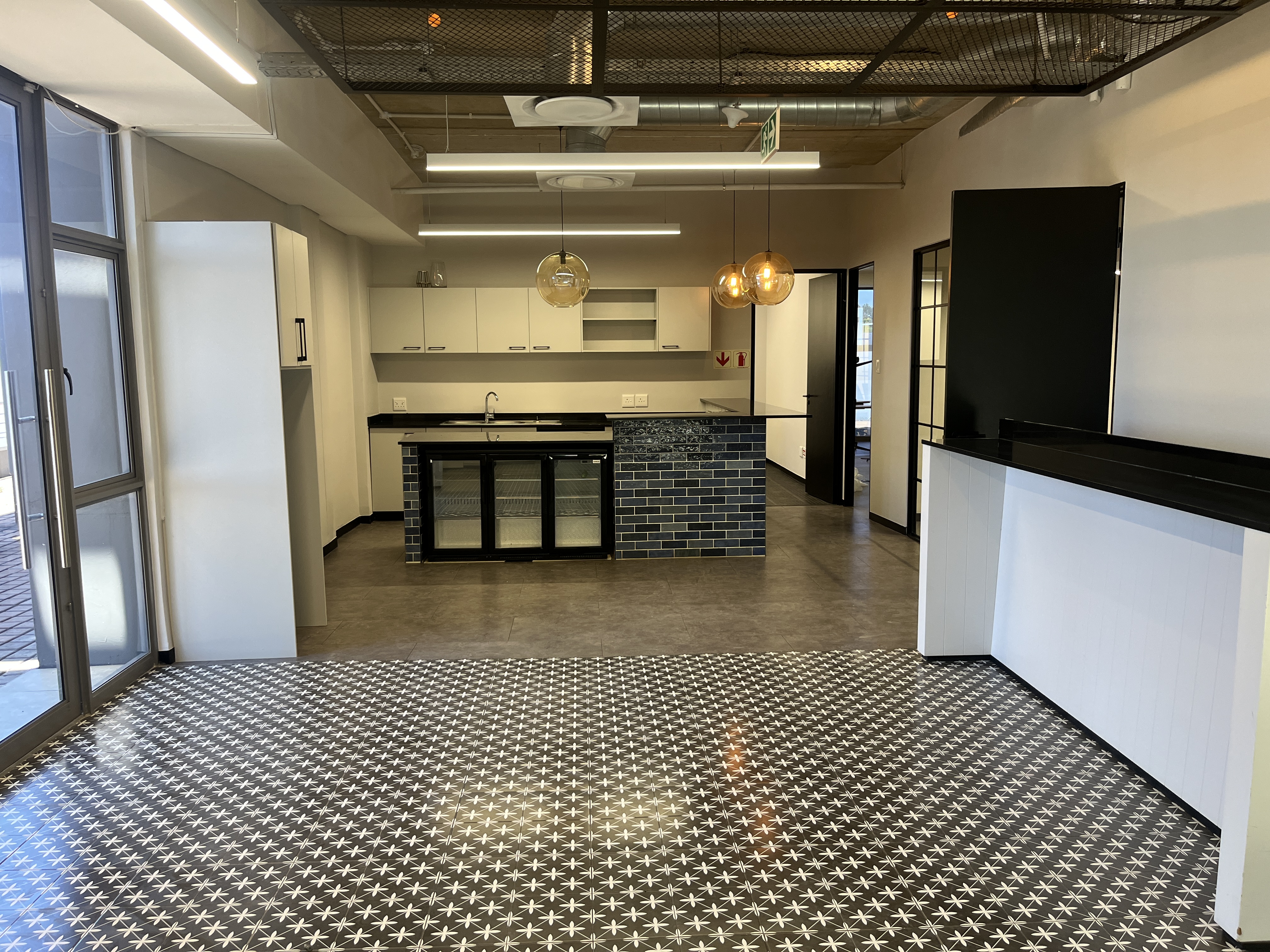 428m² Office Space to rent at Design Quarter Retail Offices in Fourways