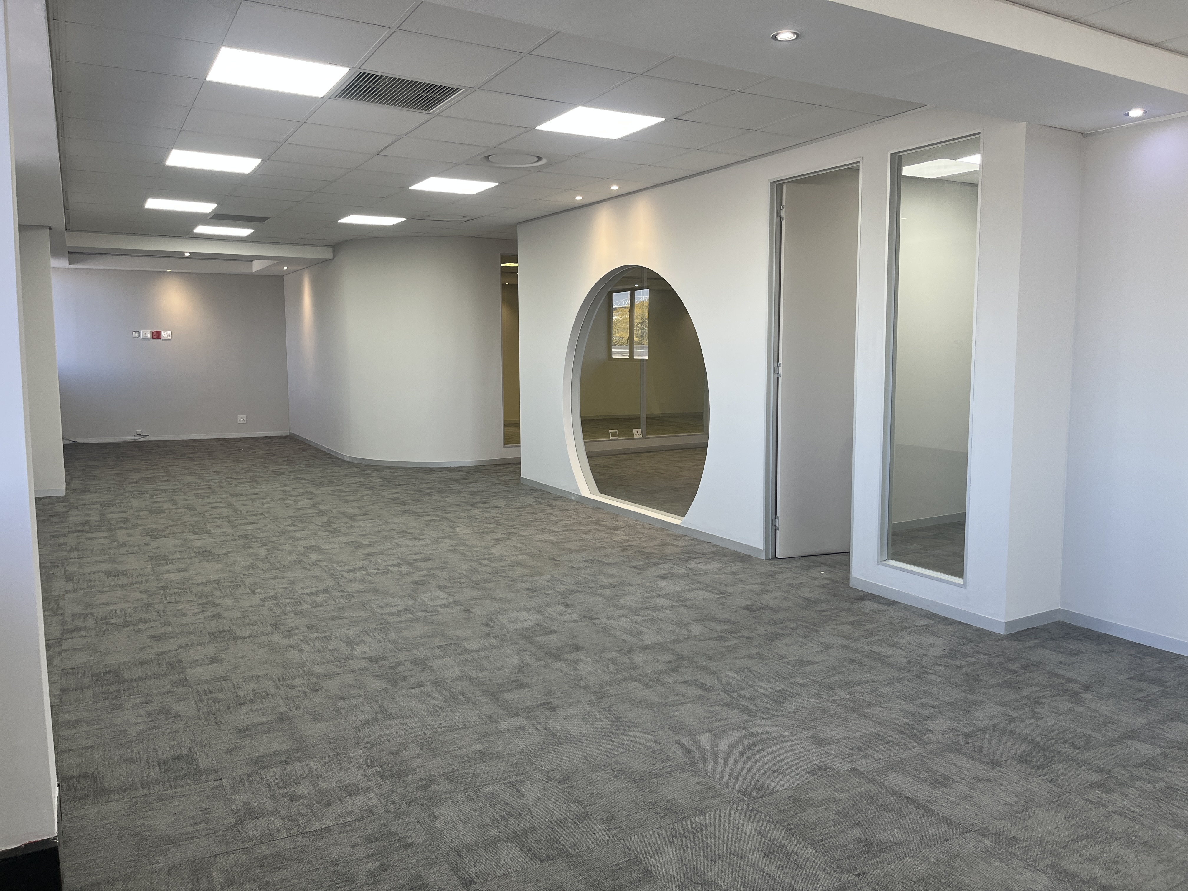 287m² Office Space to rent at Design Quarter Retail Offices in Fourways
