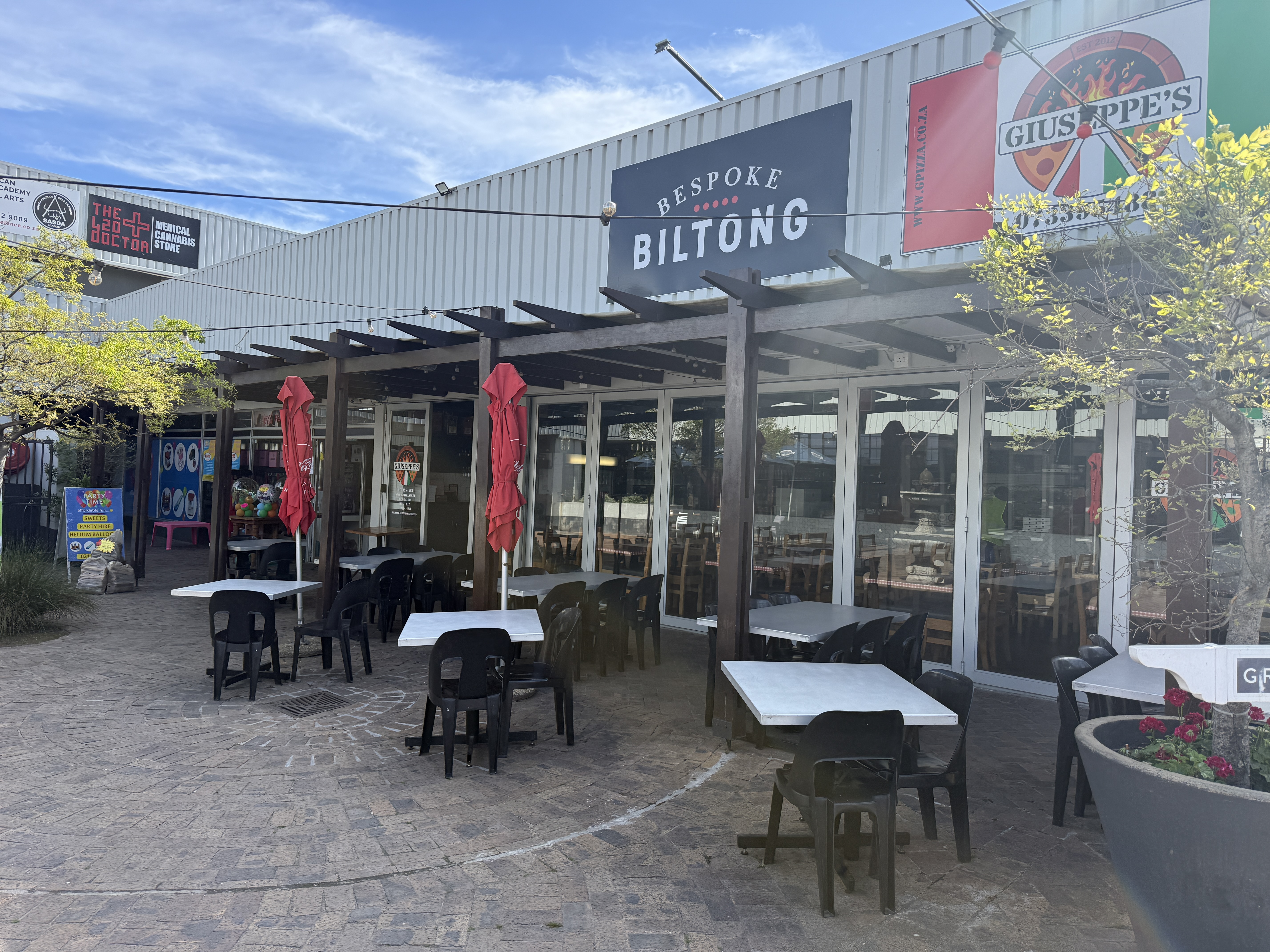 56m² Retail Shops to rent at Fountain Square - Somerset West in Somerset West