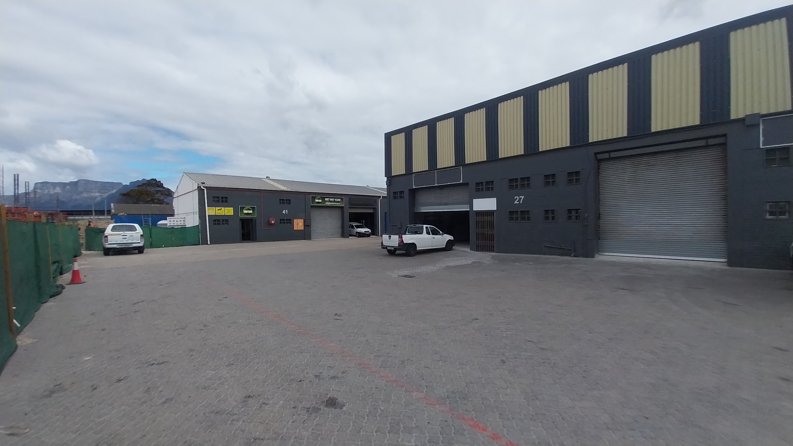 Warehouse to rent at Gunners Factory Park in Epping Industrial