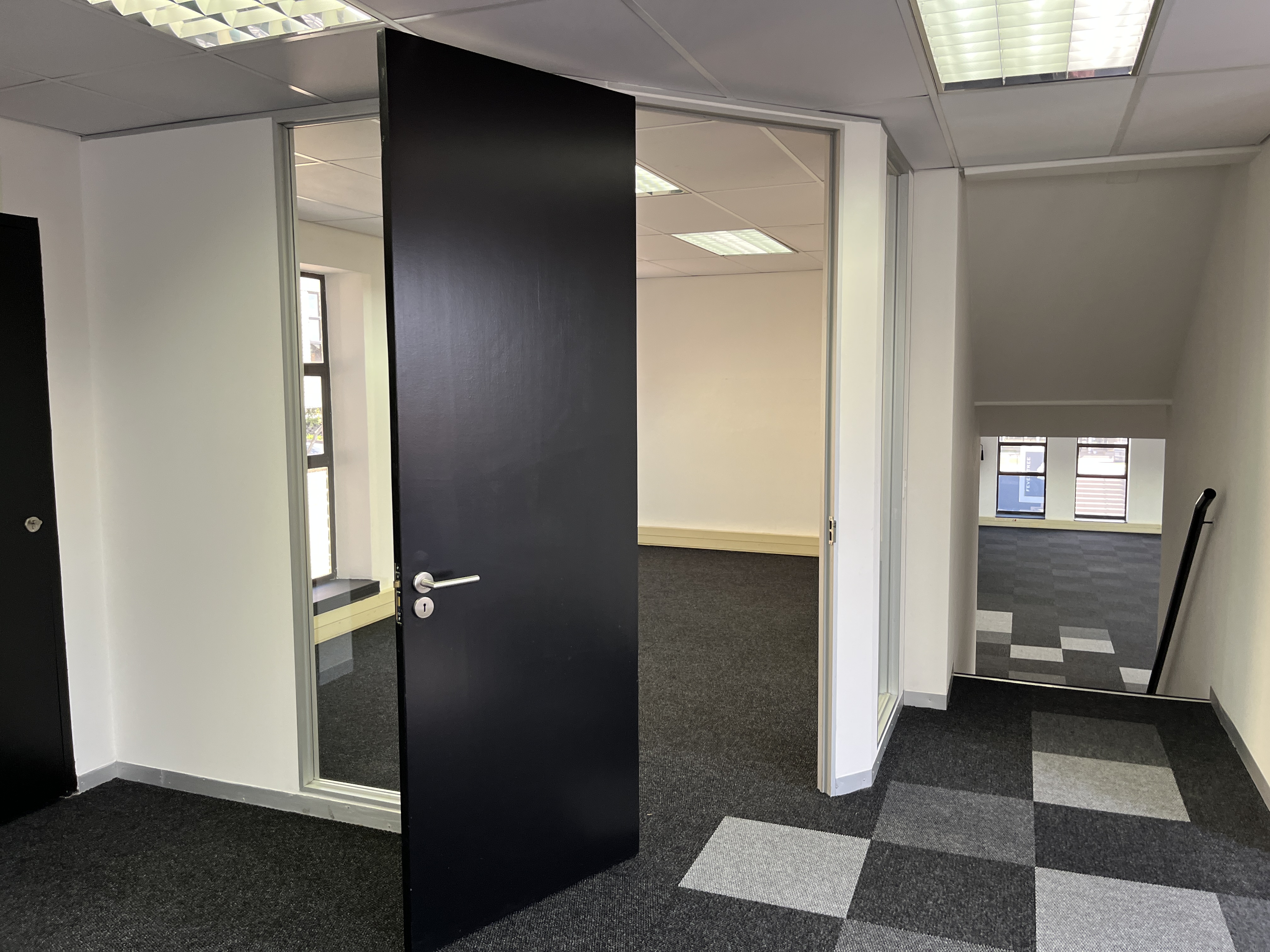 277m² Office Space to rent at Hurlingham Office Park in Hurlingham
