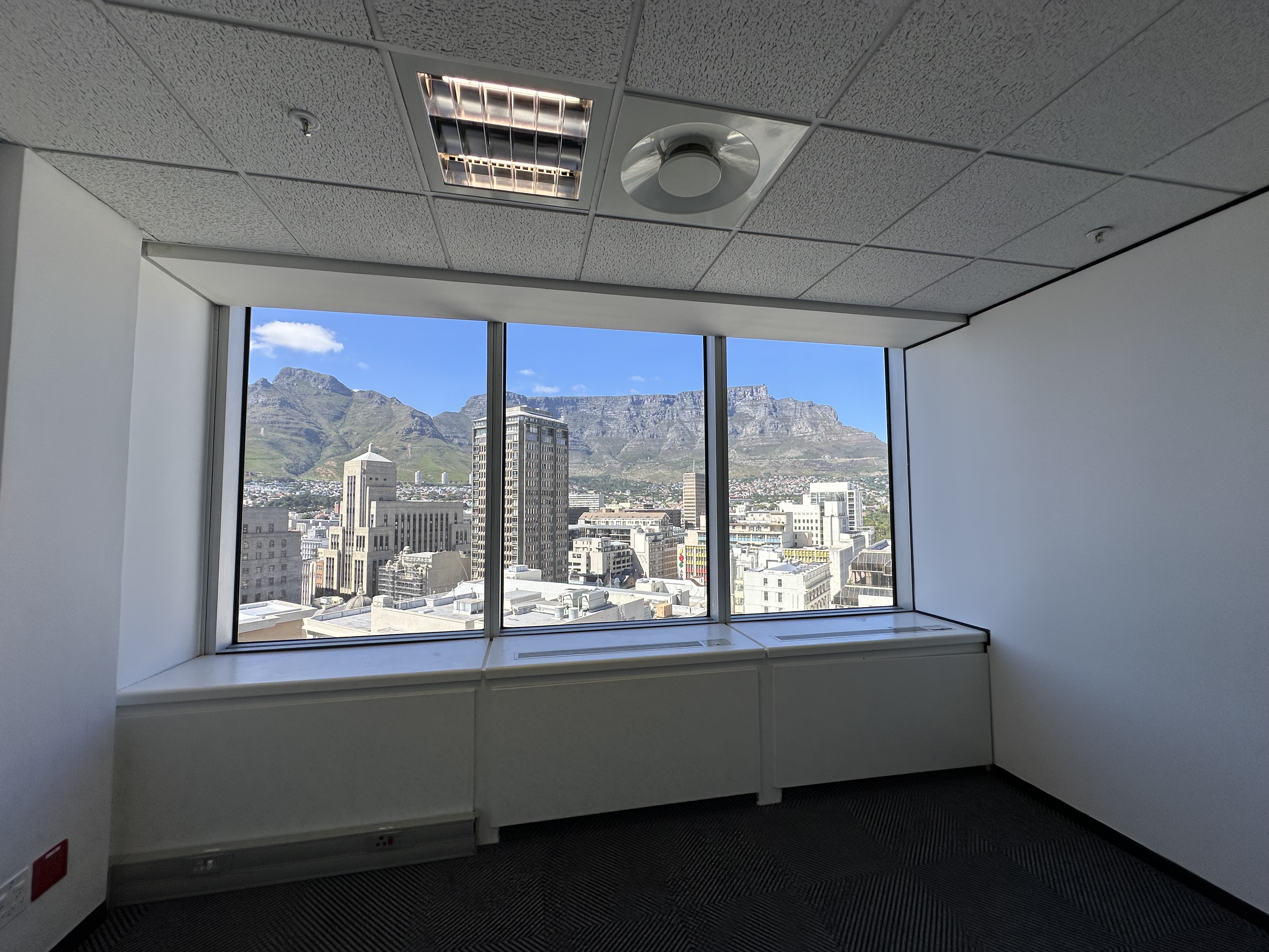 435m² Office Space to rent at SA Reserve Bank Building in Cape Town CBD