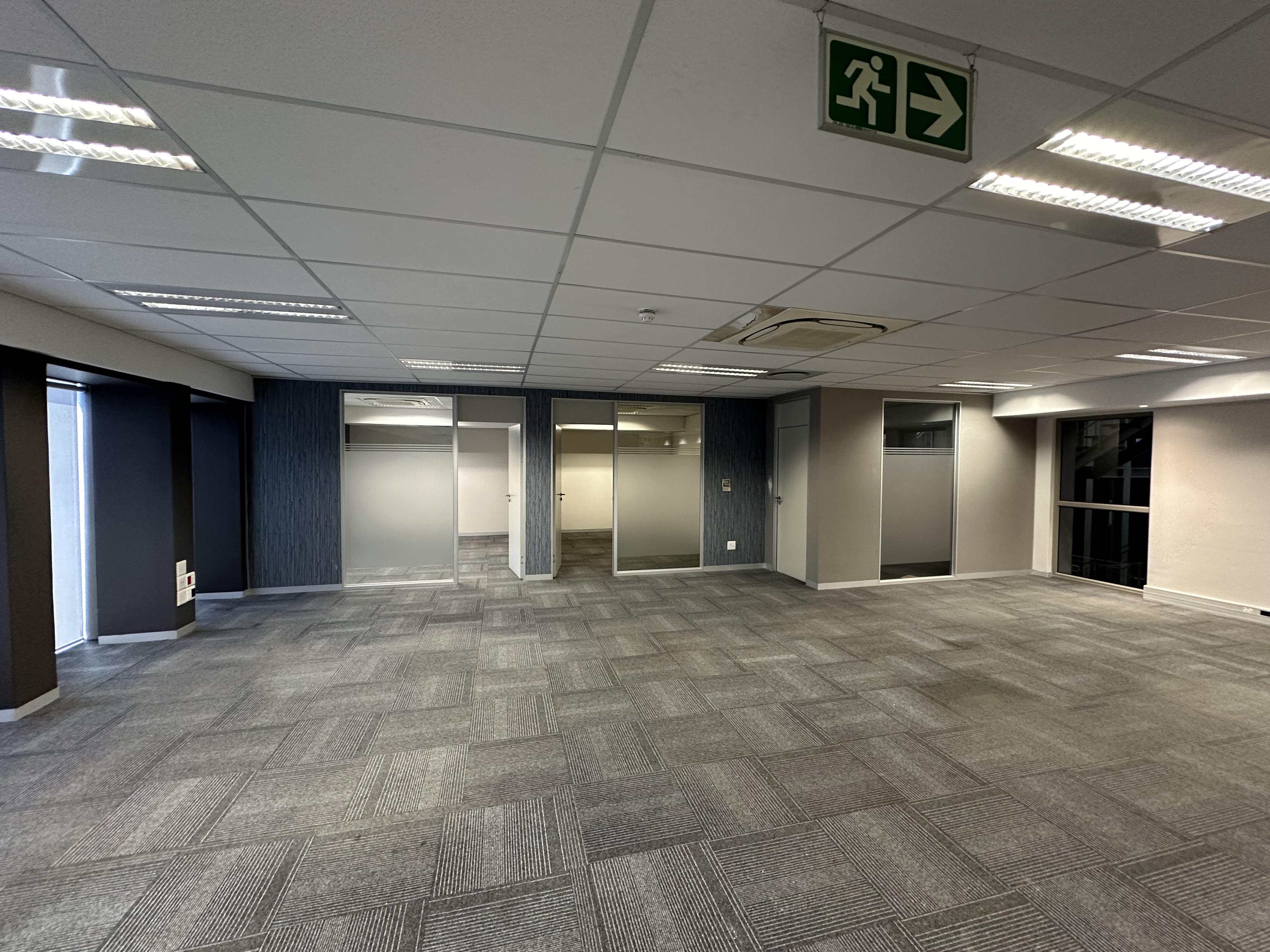 762m² Office Space to rent at Thomas Pattullo in Foreshore
