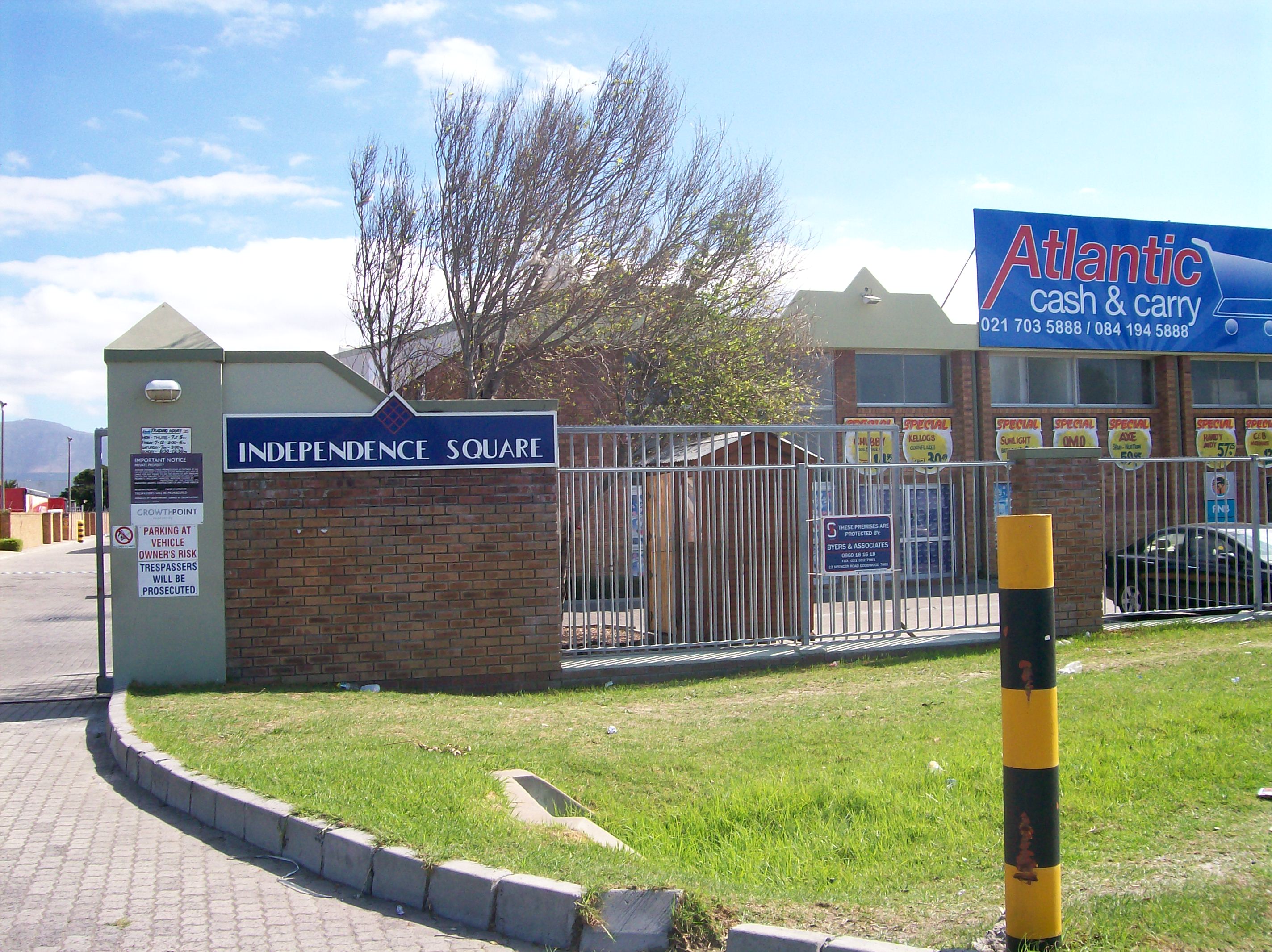 2 094m² Warehouse to rent at Independence Square in Ottery