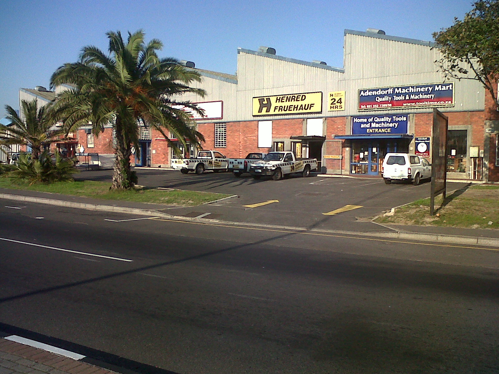 163m² Office Space to rent at 9 Montague Drive in Montague Gardens