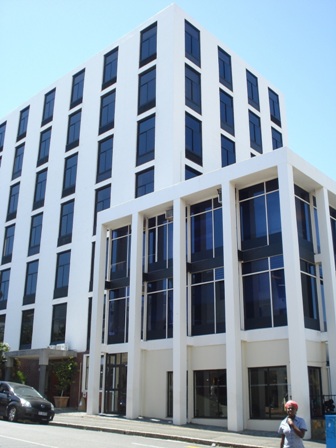 84m² Office Space to rent at Earlgo House in Gardens