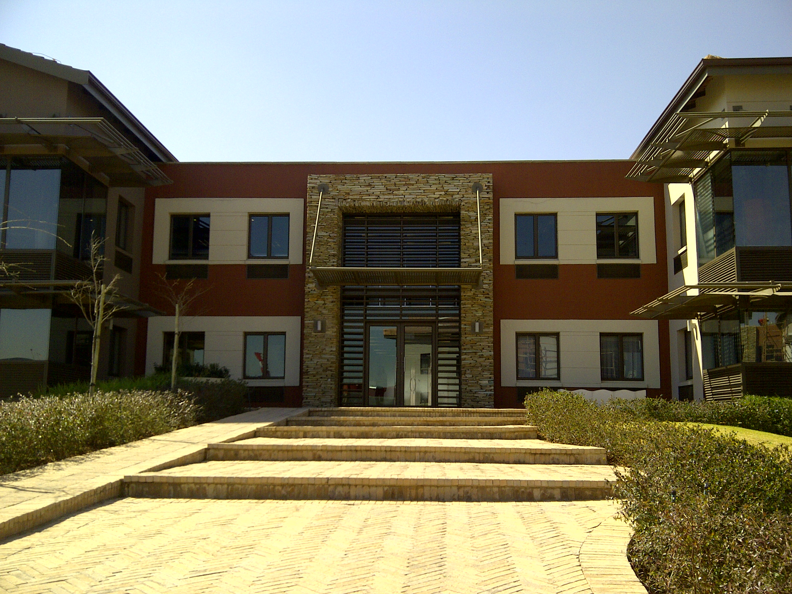 412m² Office Space to rent at Stoneridge Office Park in Linbro