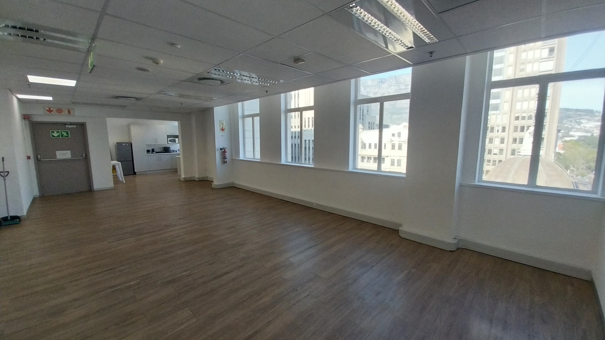 1 280m² Office Space to rent at 11 Adderley in Cape Town CBD