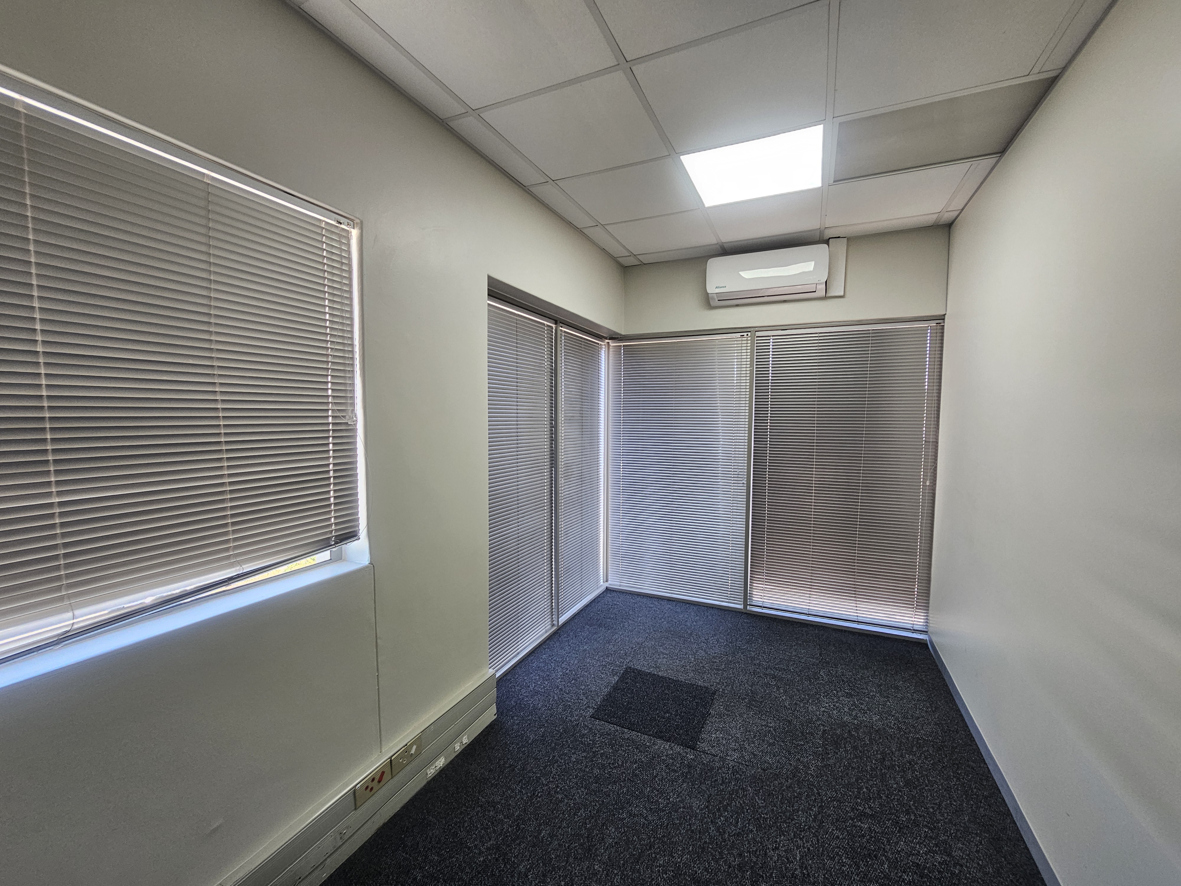 858m² Office Space to rent at Bloemhof in Bo Oakdale