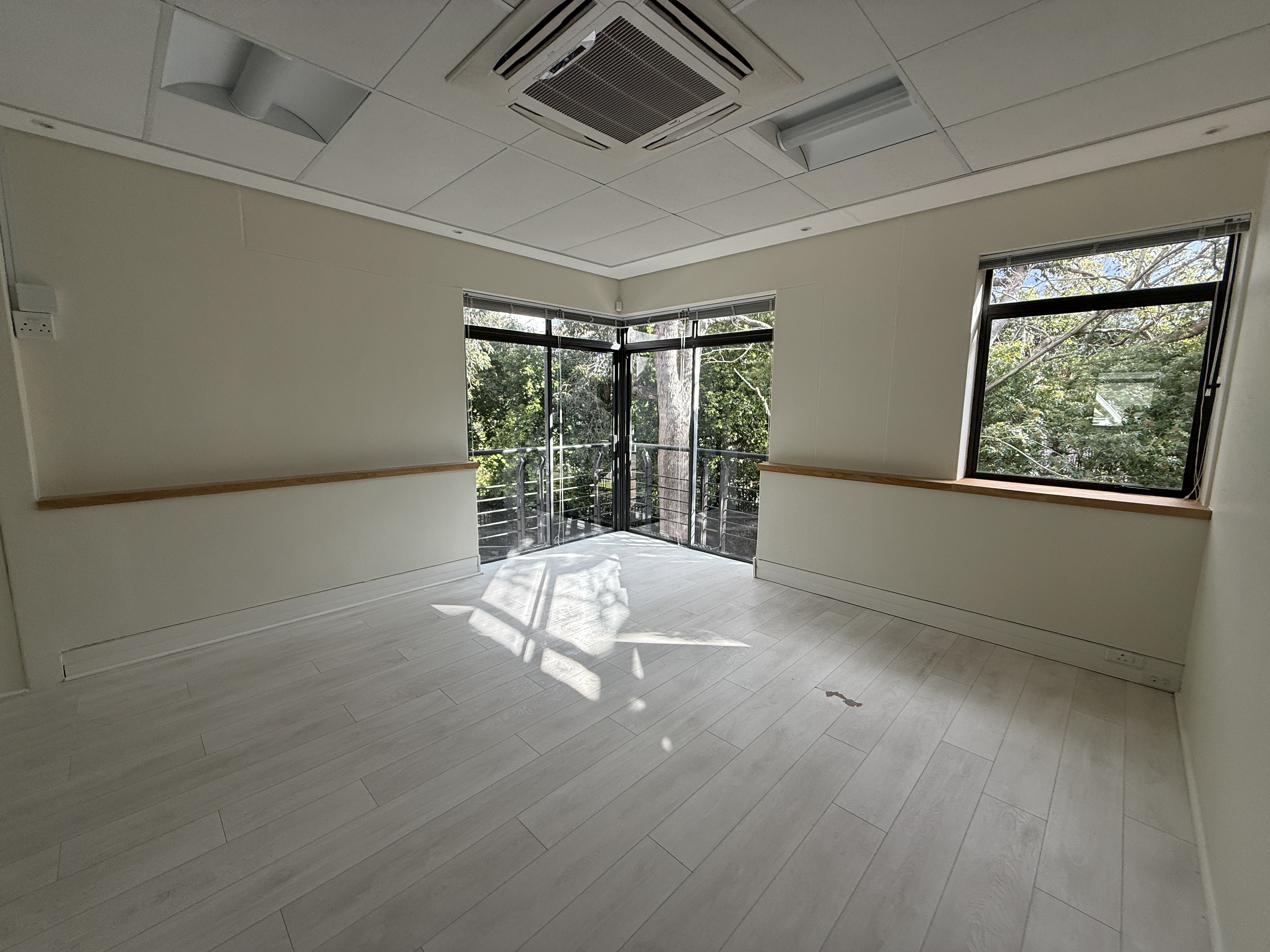 415m² Office Space to rent at Boundary Terraces in Newlands