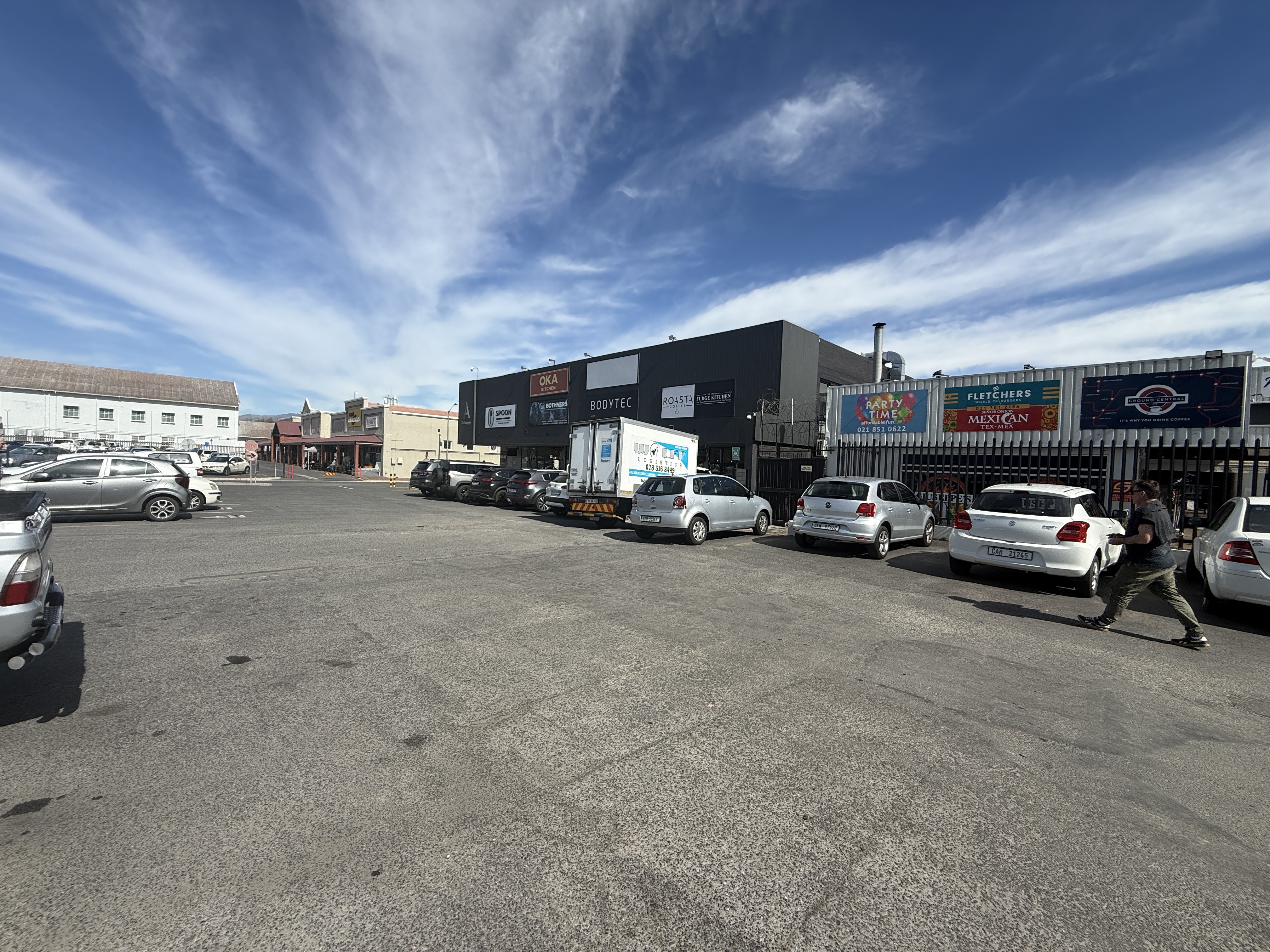 56m² Retail Shops to rent at Fountain Square - Somerset West in Somerset West