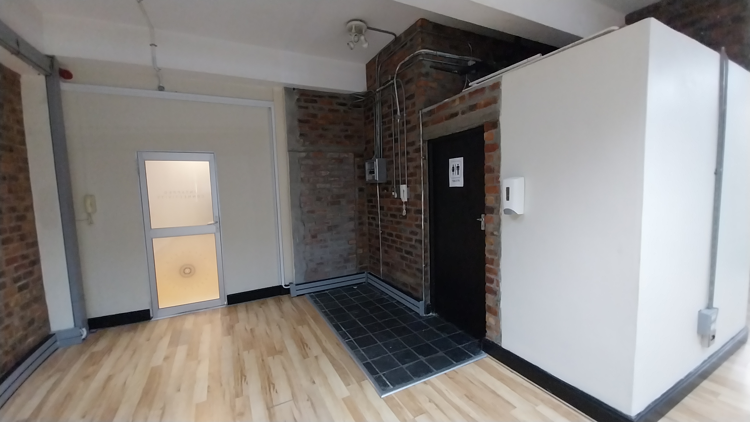 124m² Office Space to rent at 4 Loop Street in Cape Town CBD