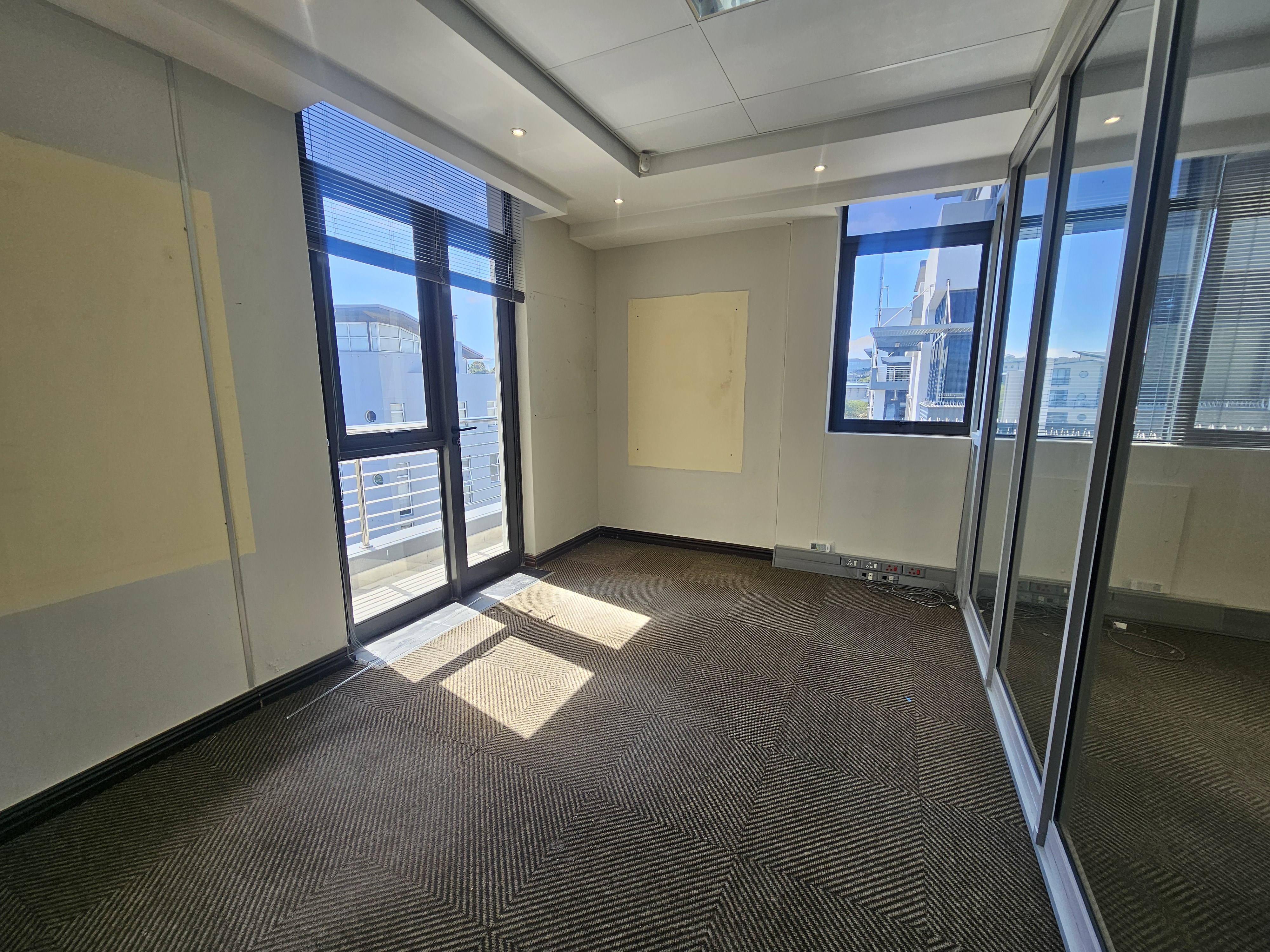 632m² Office Space to rent at Avanti Office Park in Tygervalley Waterfront