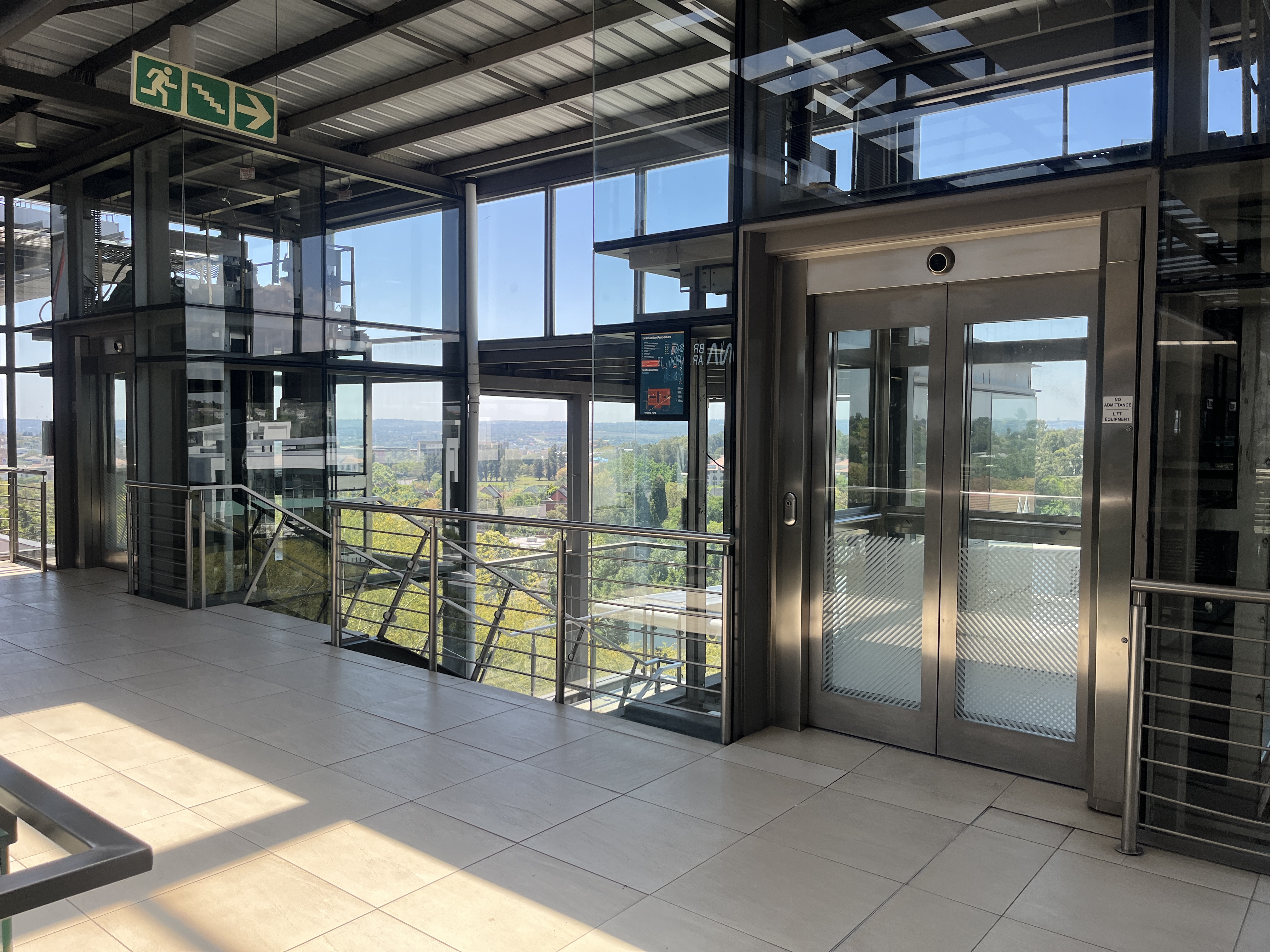 267m² Office Space to rent at Design Quarter Retail Offices in Fourways