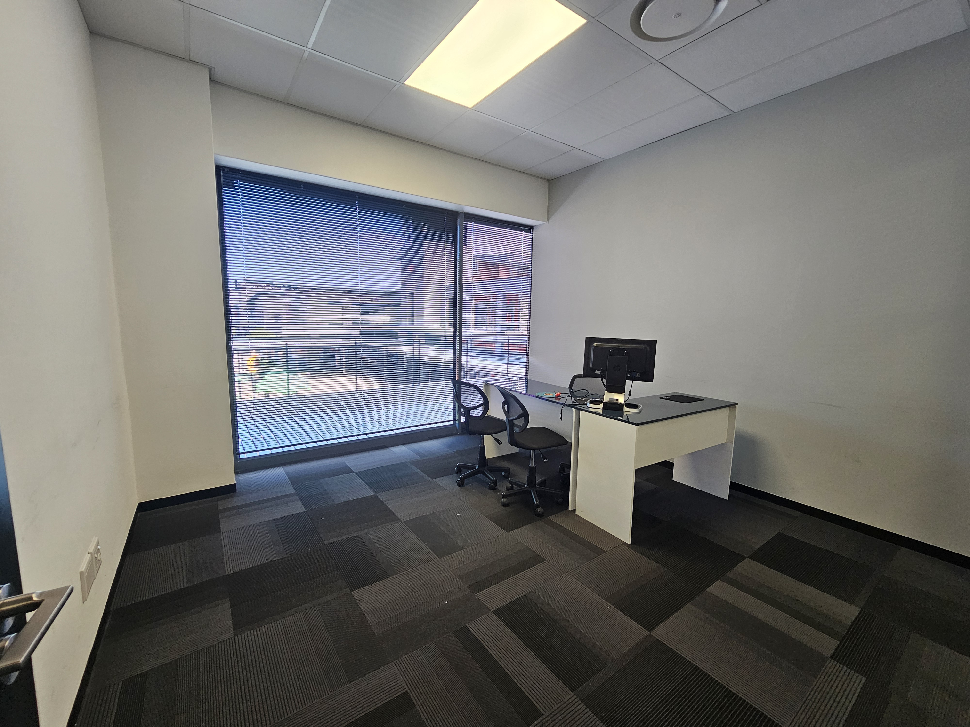 1 095m² Office Space to rent at Sable Square in Sanddrift