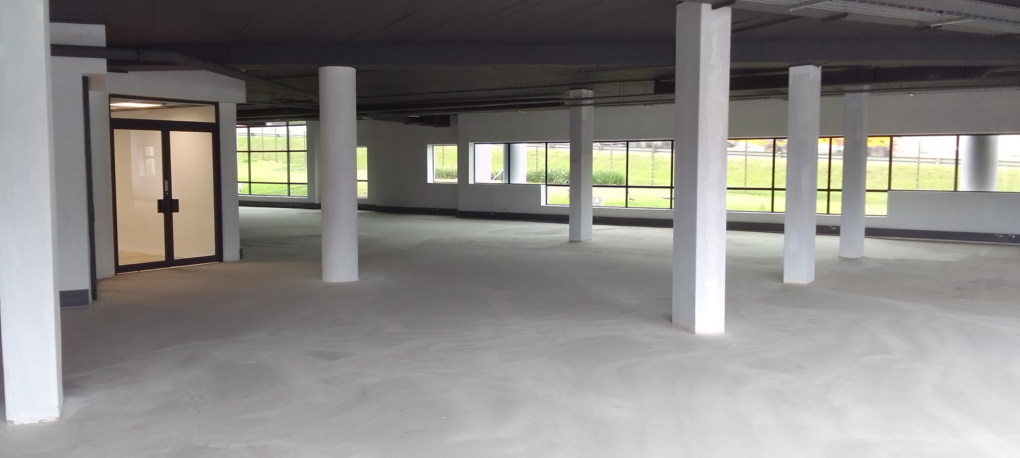 1 767m² Office Space to rent at Cascade Close in Vorna Valley