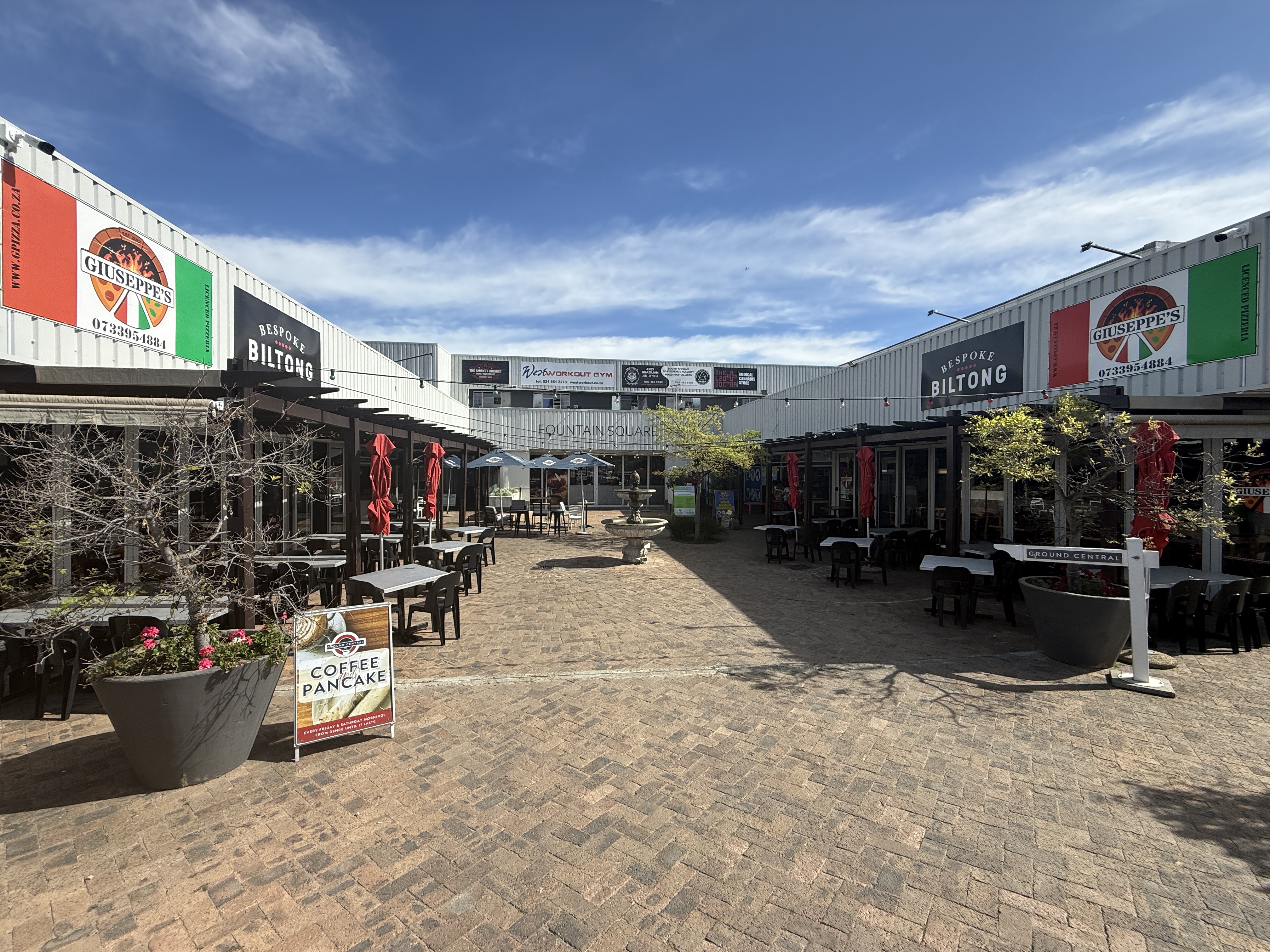 56m² Retail Shops to rent at Fountain Square - Somerset West in Somerset West