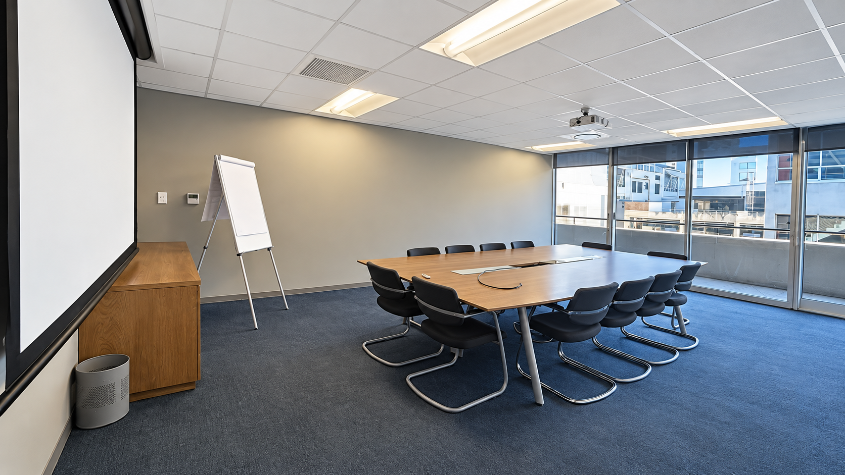 2 030m² Office Space to rent at Oceana House in Foreshore