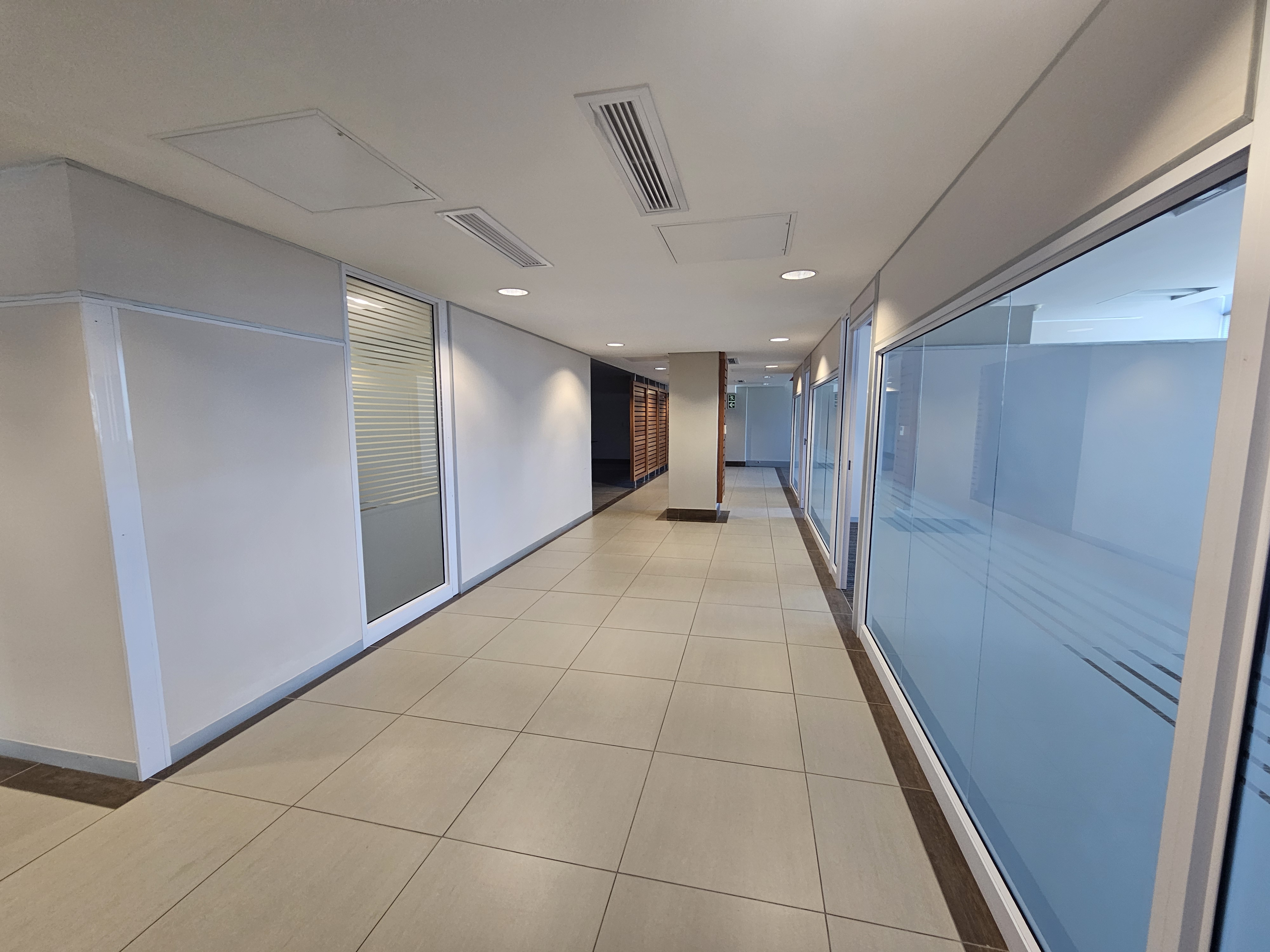 668m² Office Space to rent at 33 On Heerengracht in Cape Town CBD