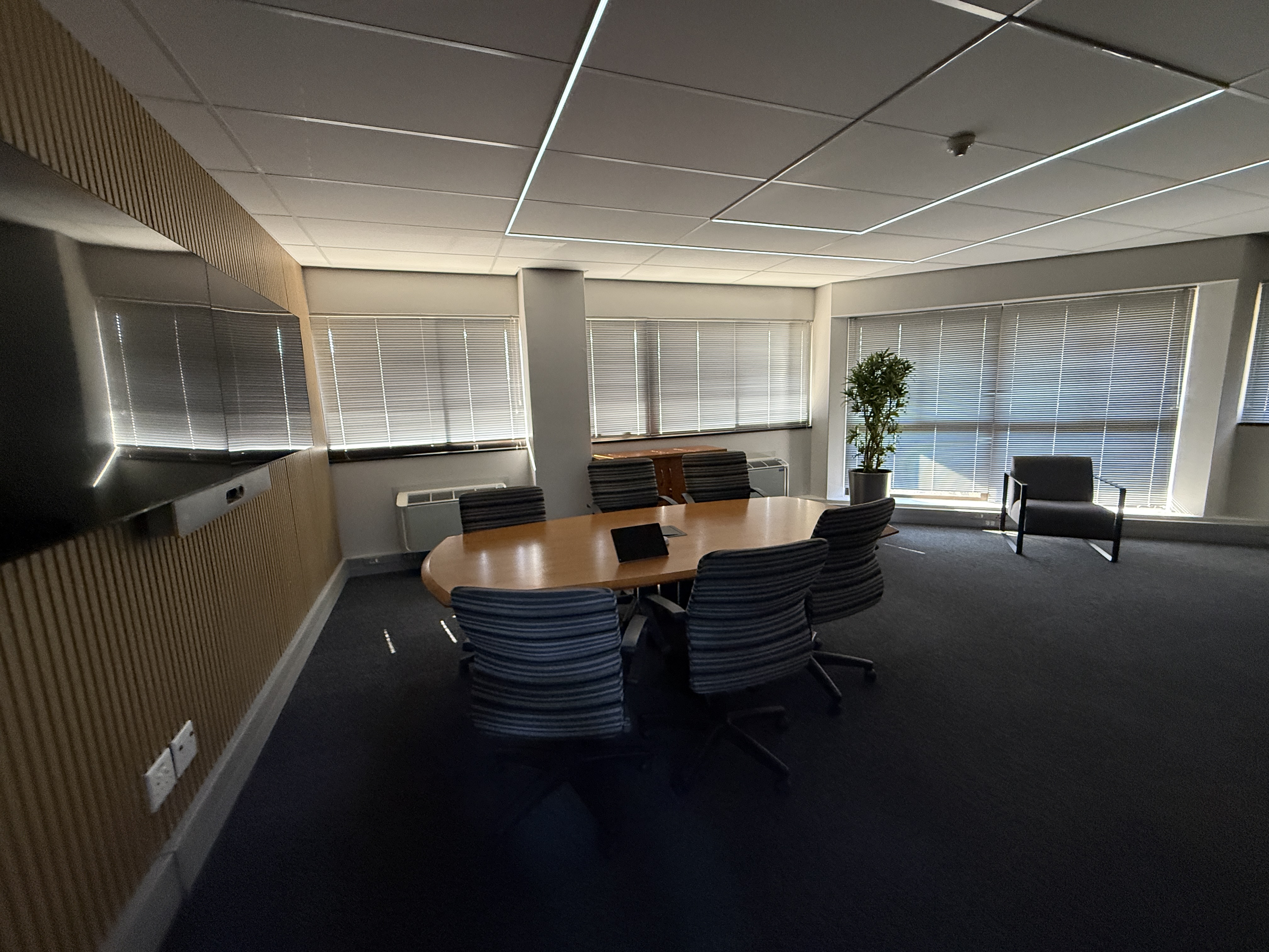 1 250m² Office Space to rent at Golf Park in Mowbray