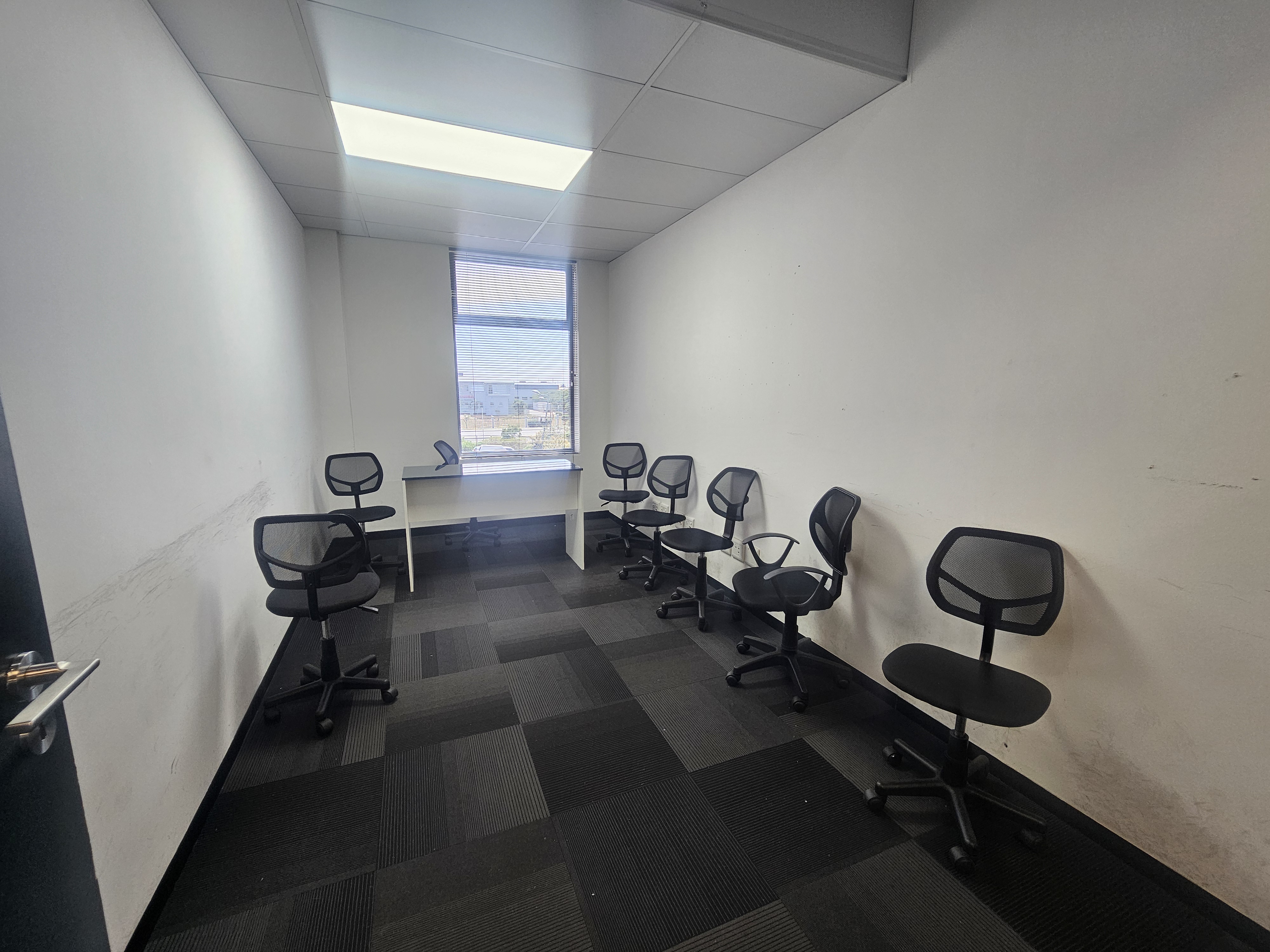 1 095m² Office Space to rent at Sable Square in Sanddrift