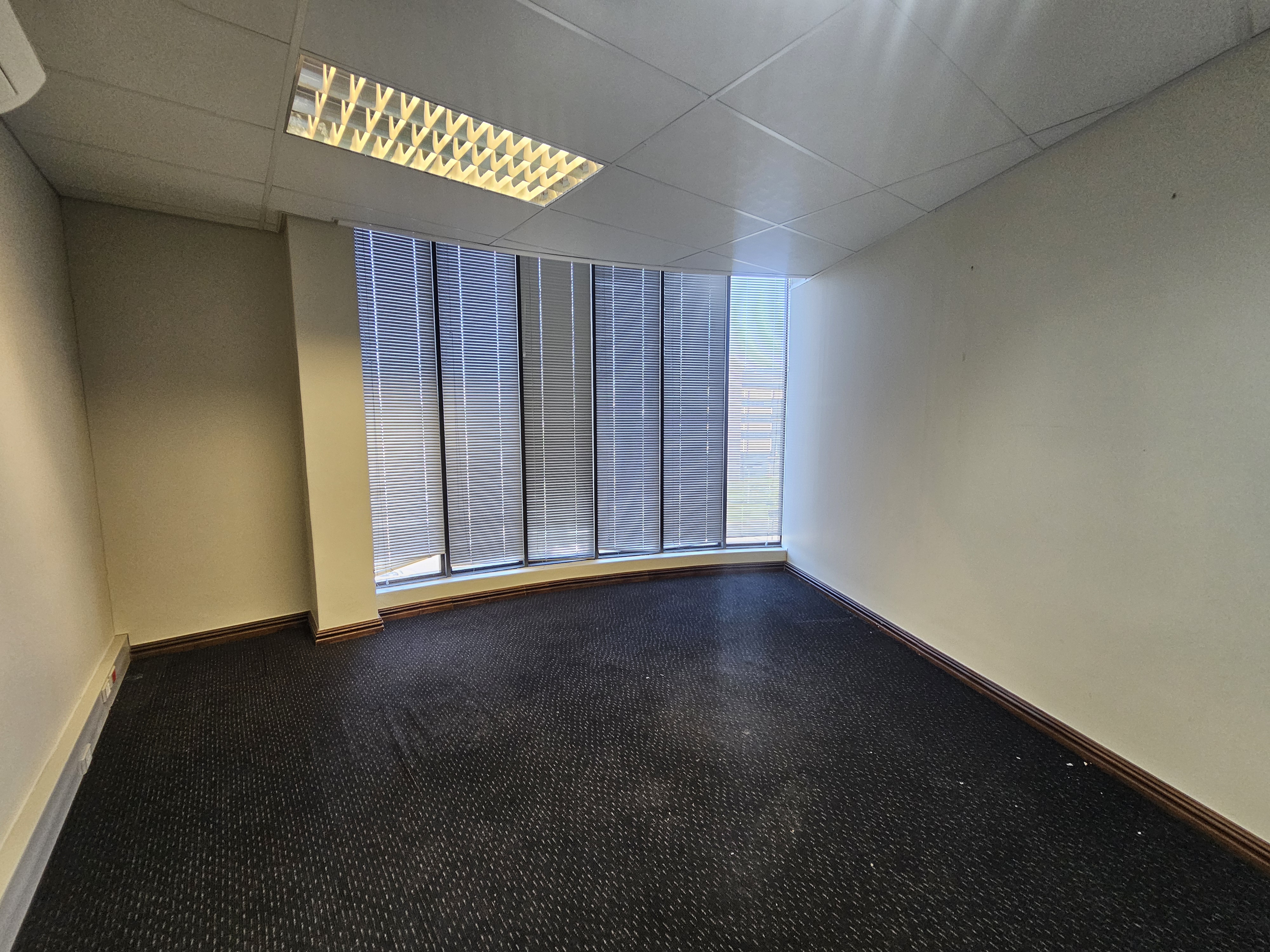 632m² Office Space to rent at Avanti Office Park in Tygervalley Waterfront