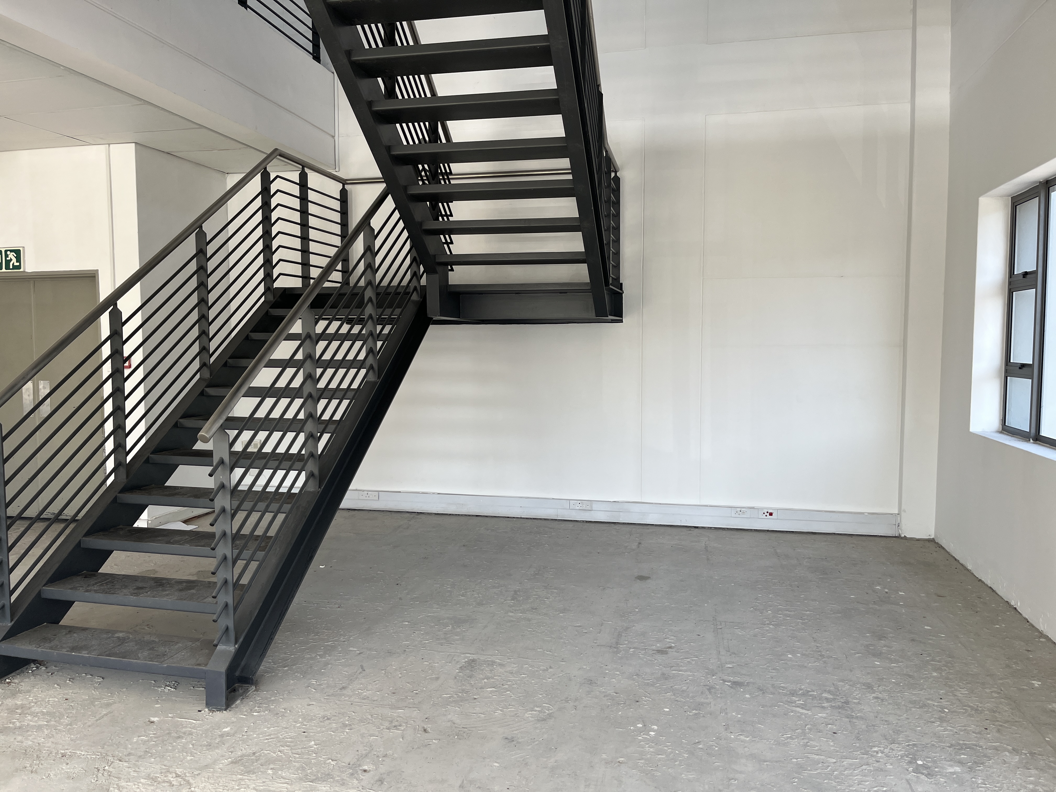 235m² Retail Shops to rent at Cross Place in Bryanston