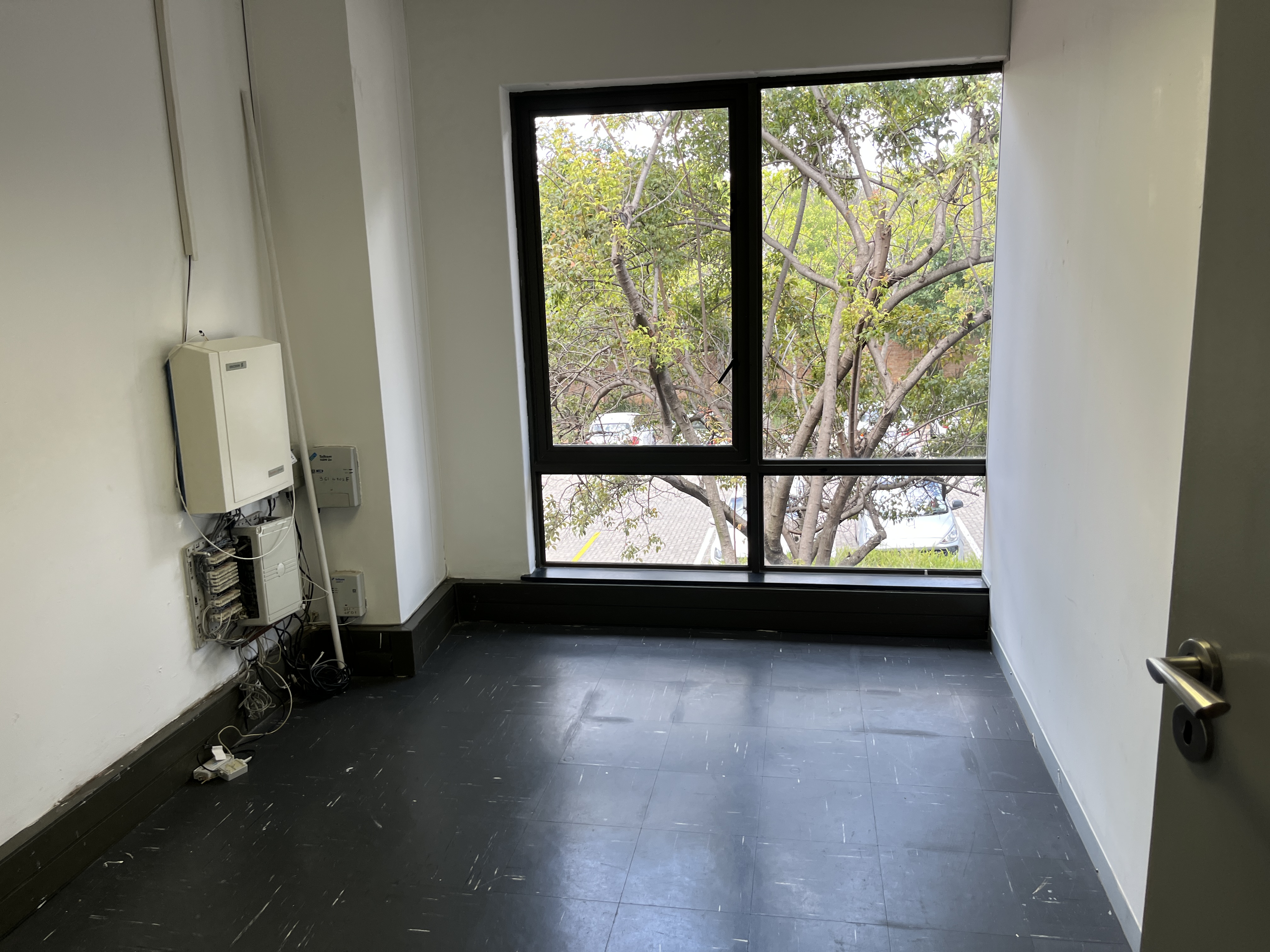 Office Space to rent at Little Fourways Office Park in Magaliessig
