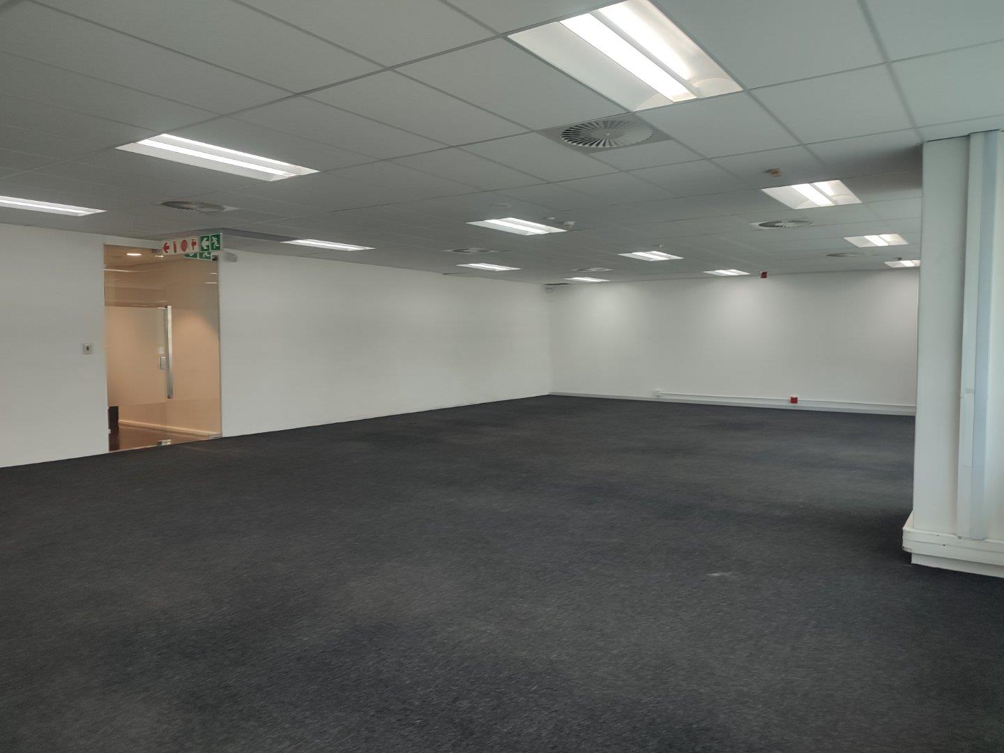 450m² Office Space to rent at The Towers  - Ex Standard Bank Centre in Cape Town CBD