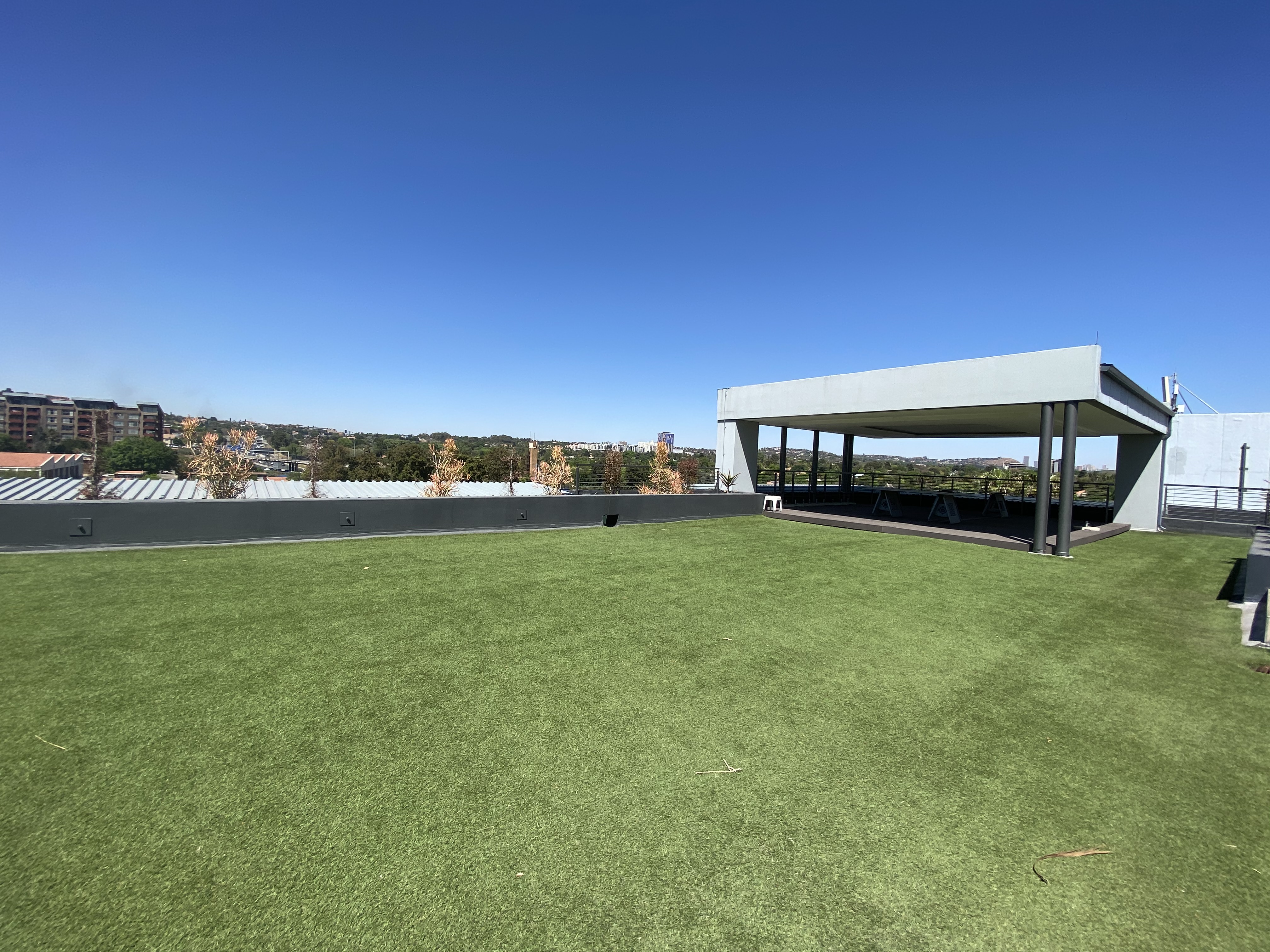963m² Office Space to rent at 18 Skeen Boulevard in Bedfordview