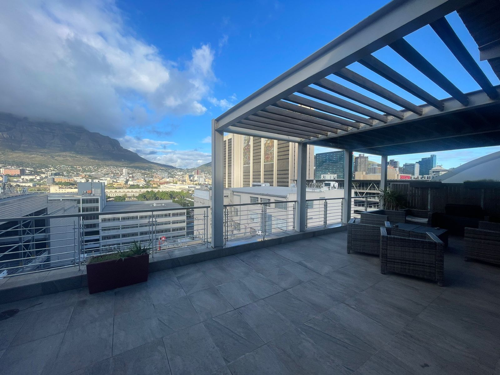 534m² Office Space to rent at 19 Louis Gradner in Foreshore