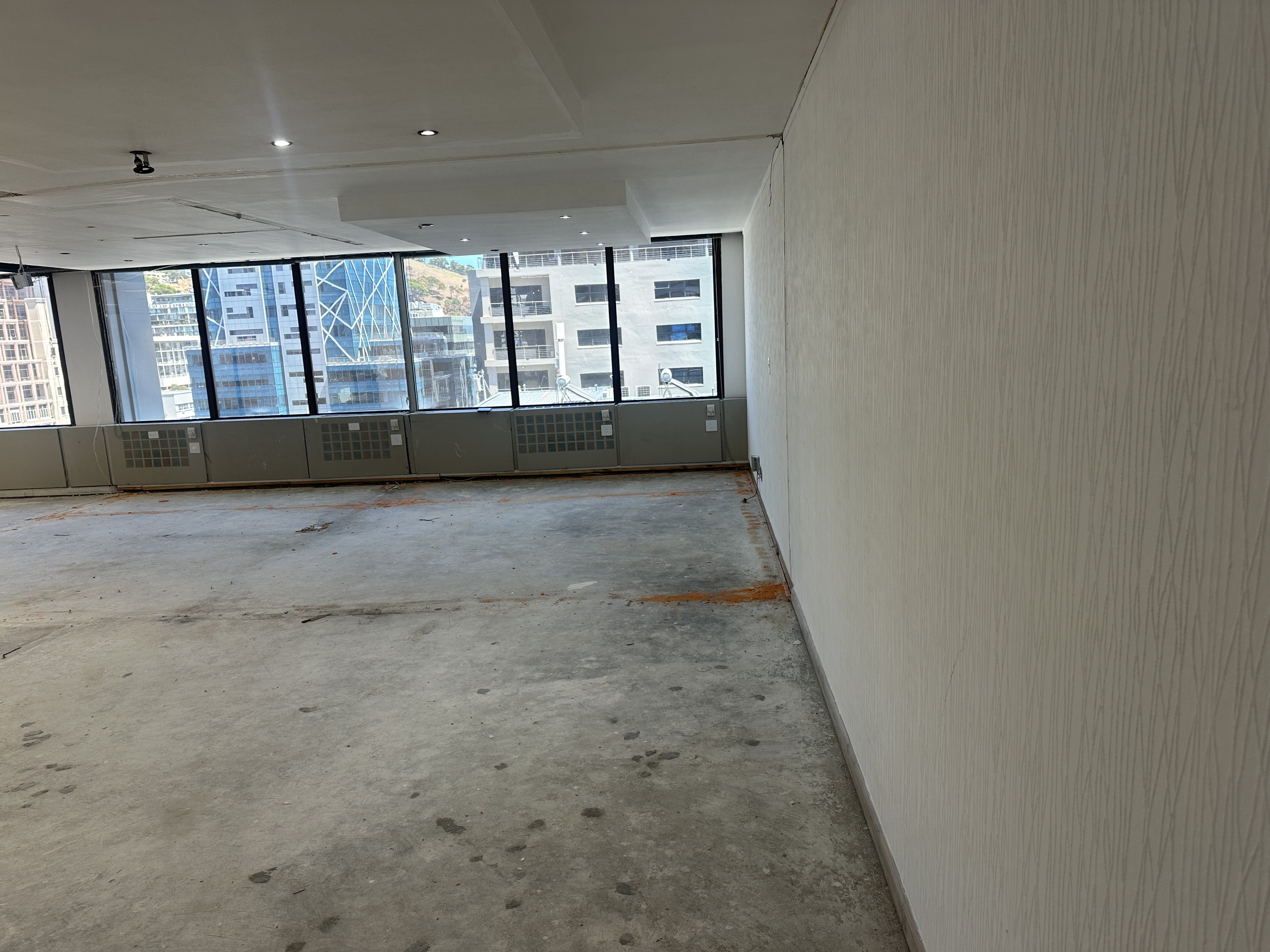 243m² Office Space to rent at 2 Long Street in Cape Town CBD