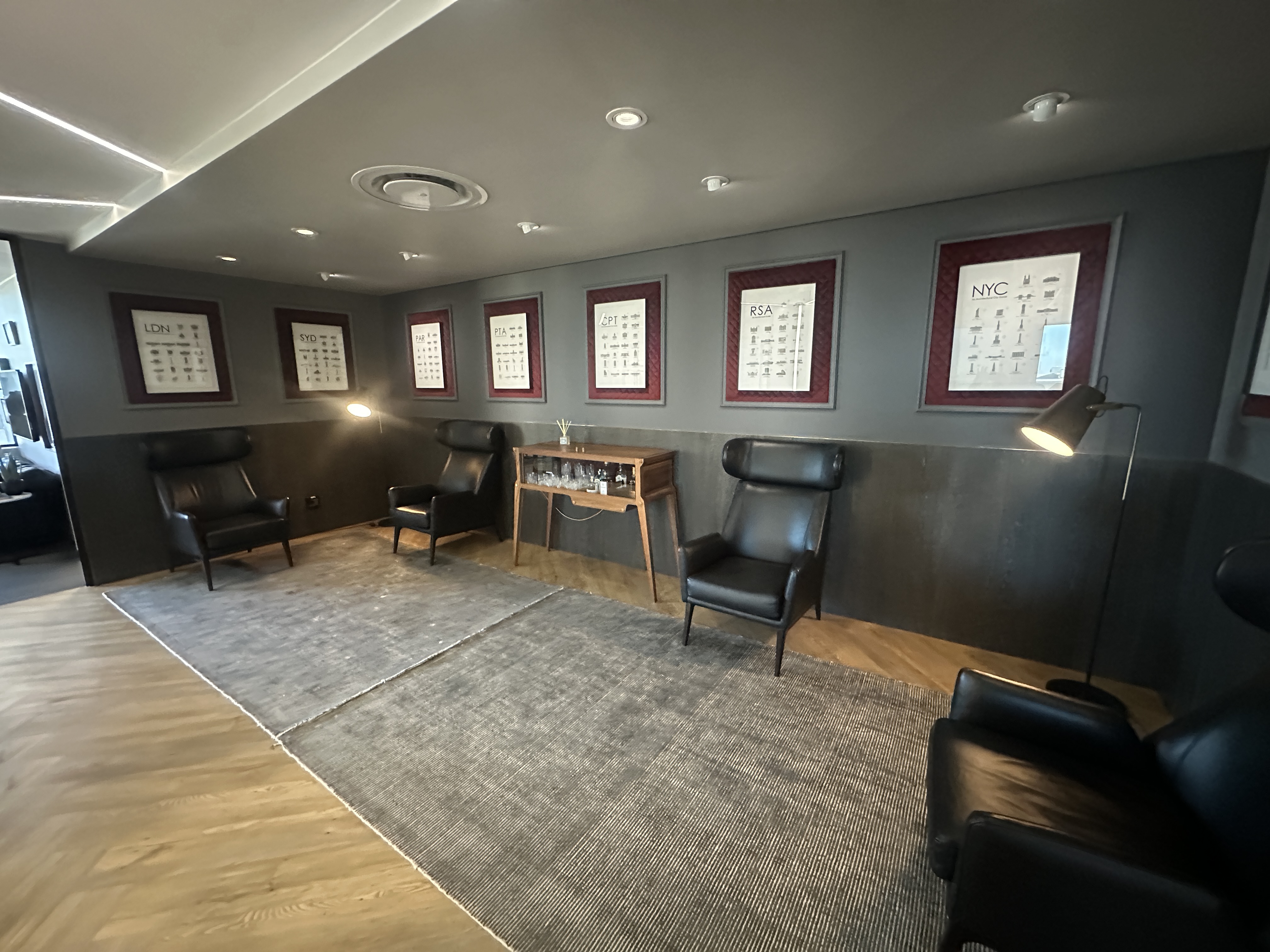 799m² Office Space to rent at 2 Long Street in Cape Town CBD