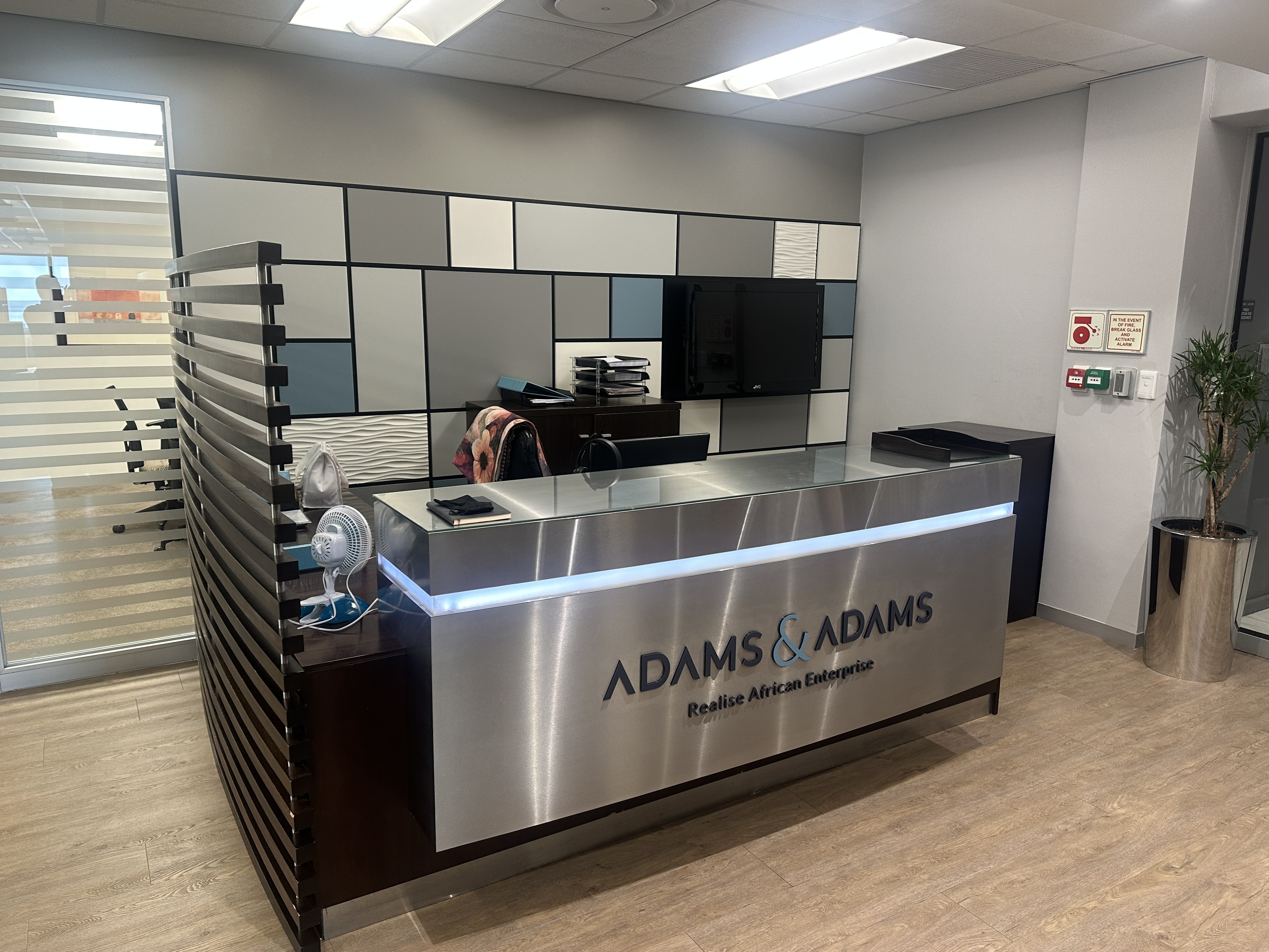 542m² Office Space to rent at 2 Long Street in Cape Town CBD