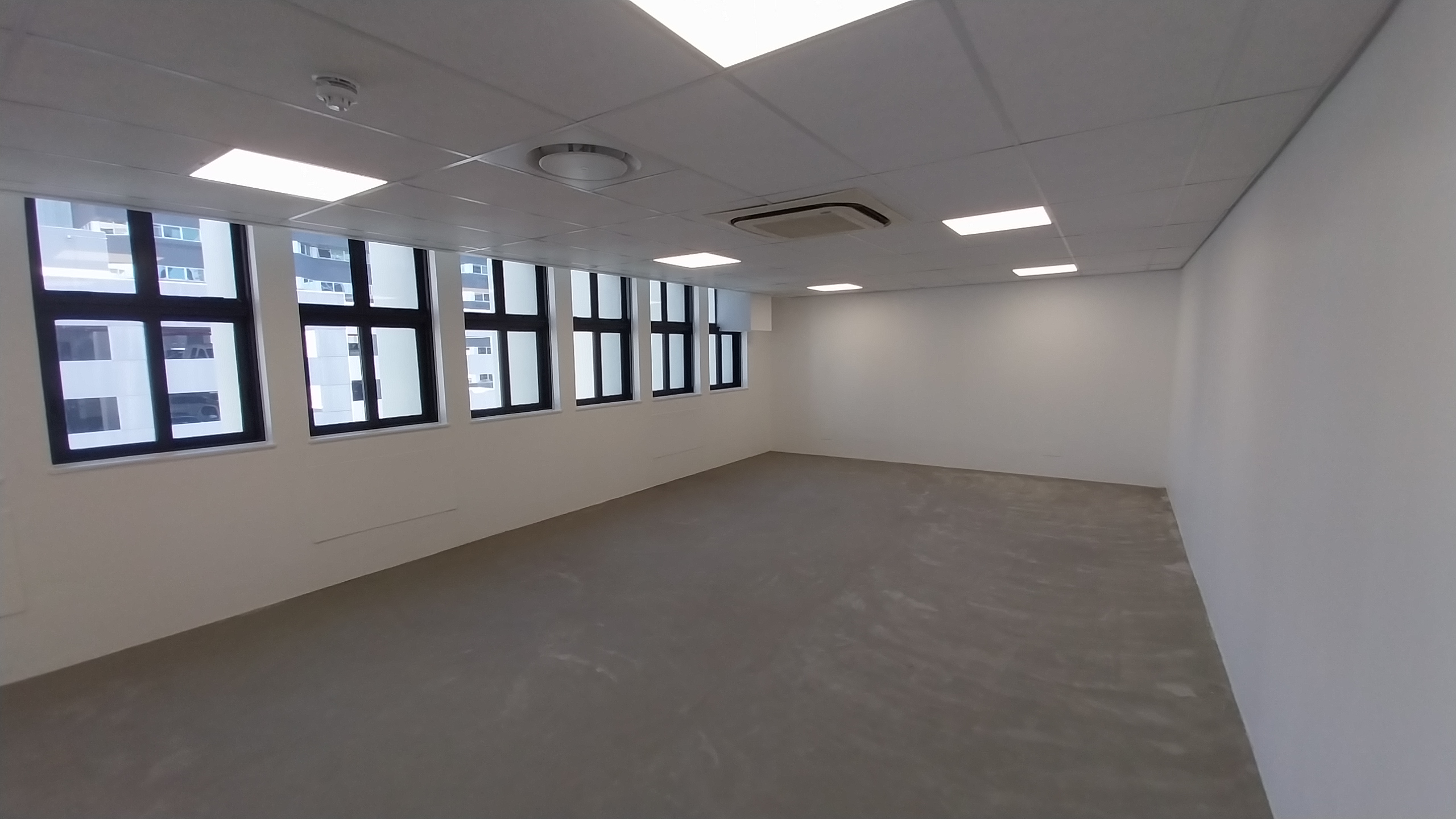 335m² Office Space to rent at 30 Waterkant Street in Cape Town CBD